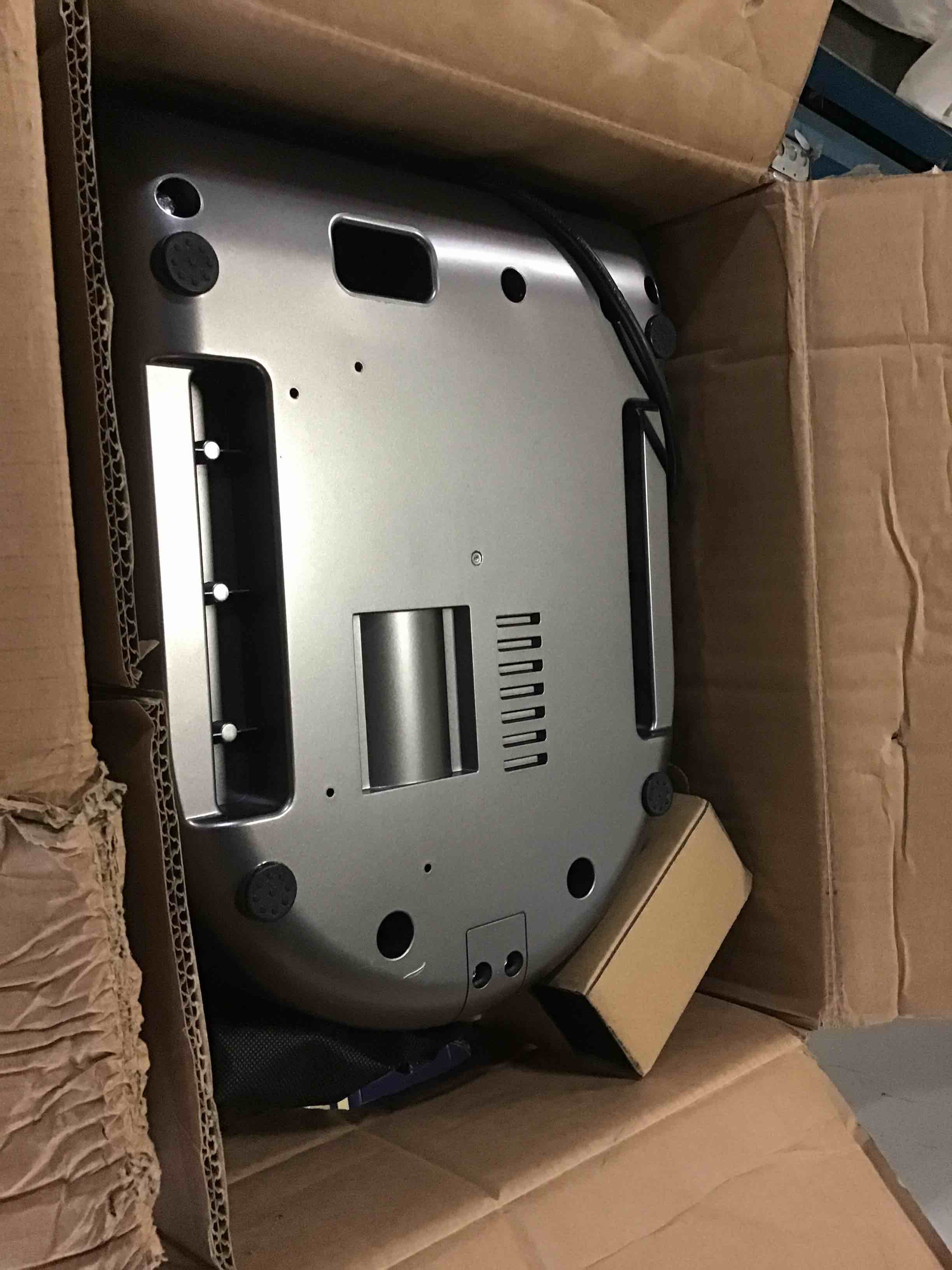 https://s3.amazonaws.com/lotting-images-prod/bidfta/YEL5247193_1692039532420.jpeg