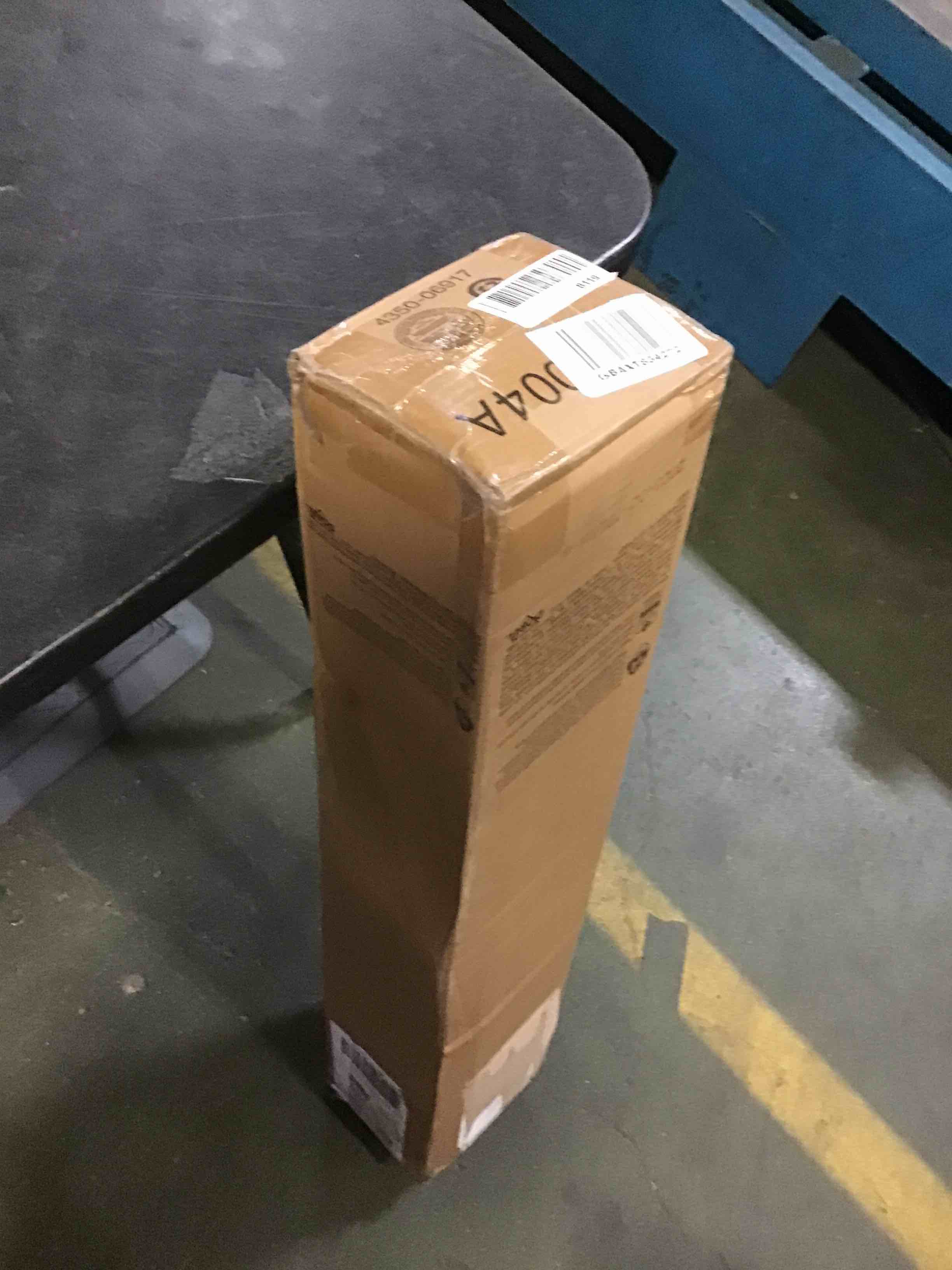 https://s3.amazonaws.com/lotting-images-prod/bidfta/YEL5247294_1692103350782.jpeg