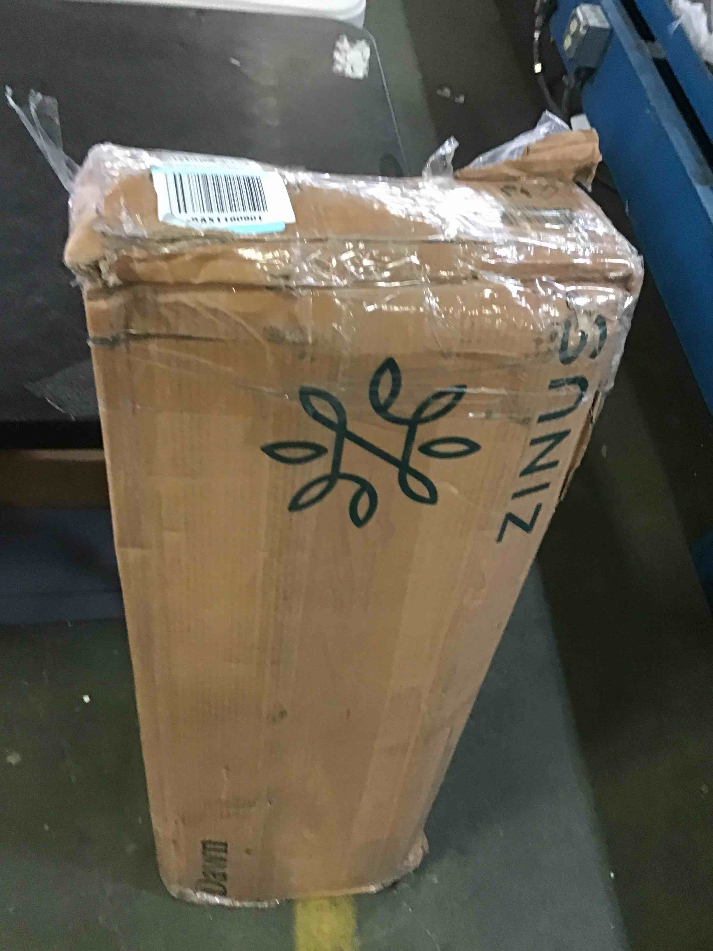 https://s3.amazonaws.com/lotting-images-prod/bidfta/YEL5247340_1692111515064.jpeg
