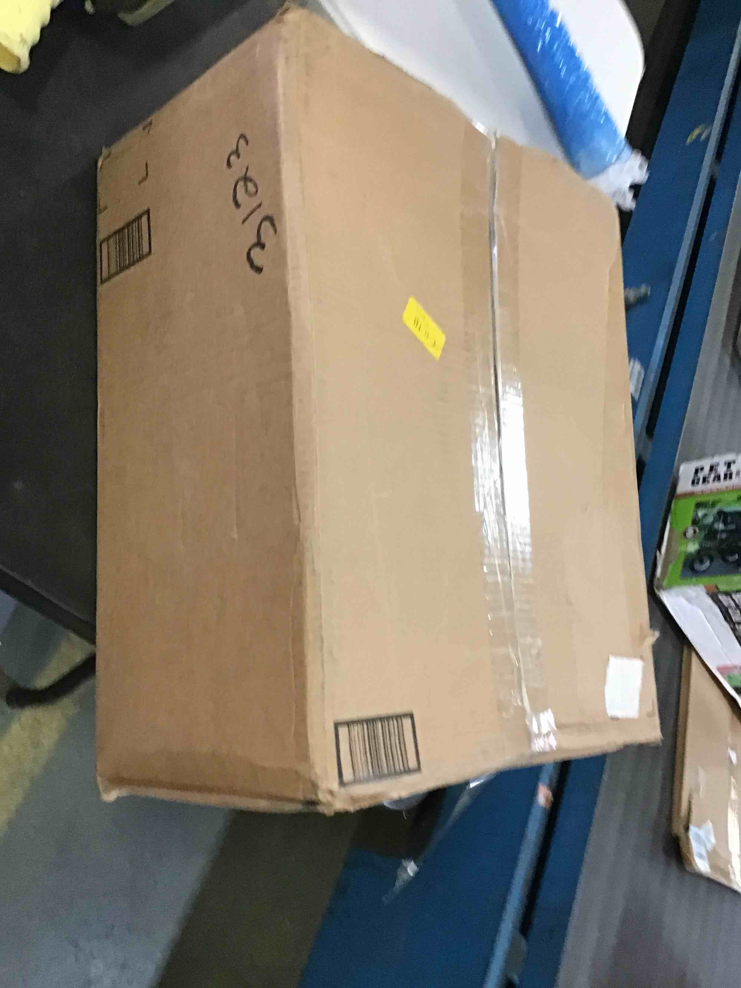 https://s3.amazonaws.com/lotting-images-prod/bidfta/YEL5247412_1692124915578.jpeg