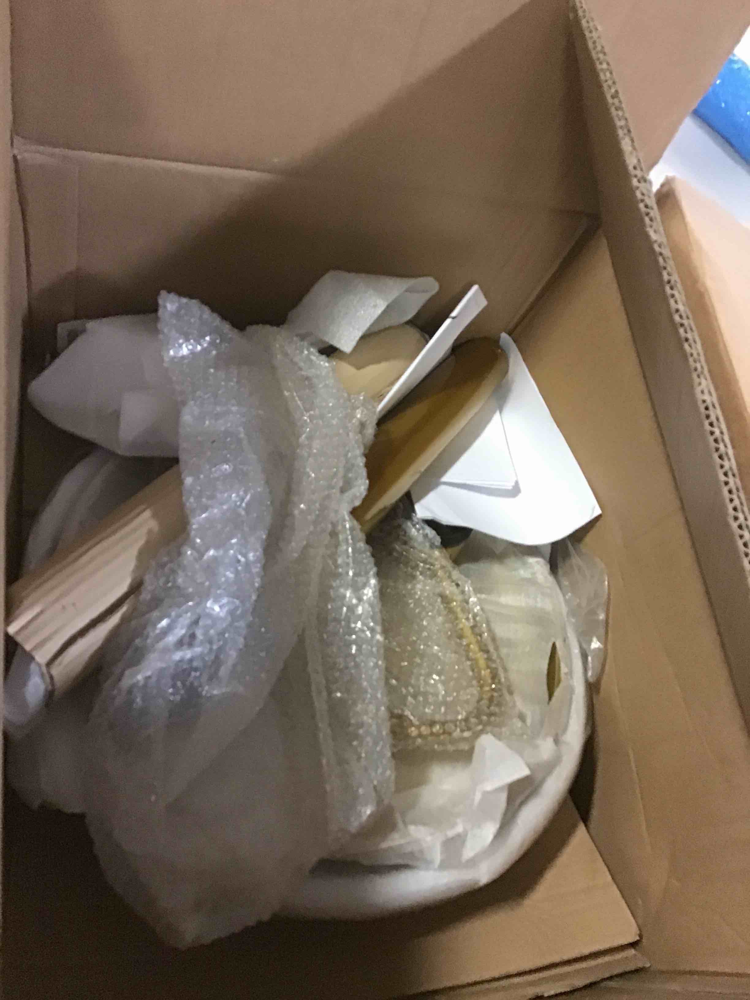 https://s3.amazonaws.com/lotting-images-prod/bidfta/YEL5247412_1692124936853.jpeg