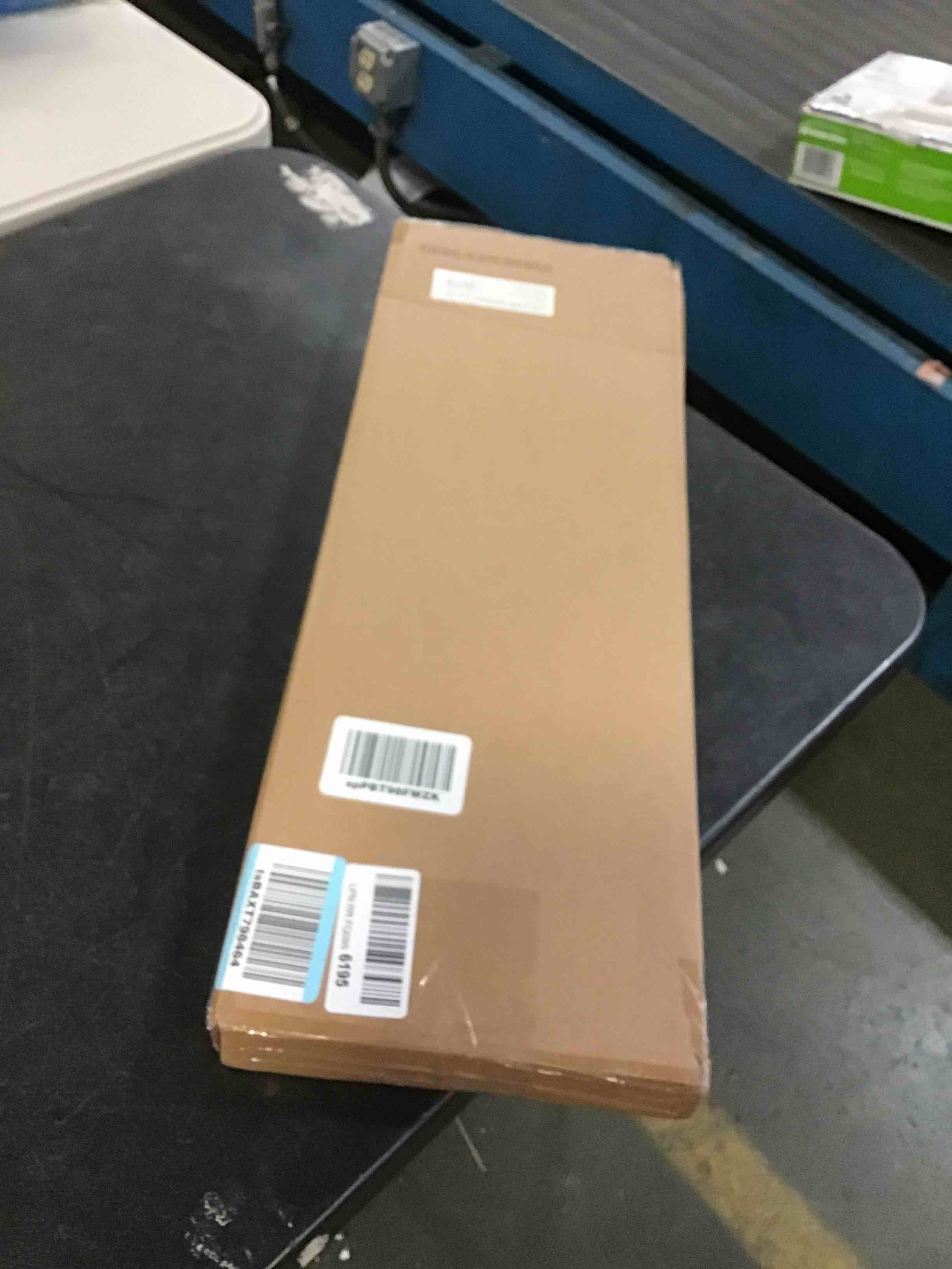 https://s3.amazonaws.com/lotting-images-prod/bidfta/YEL5247419_1692125616445.jpeg