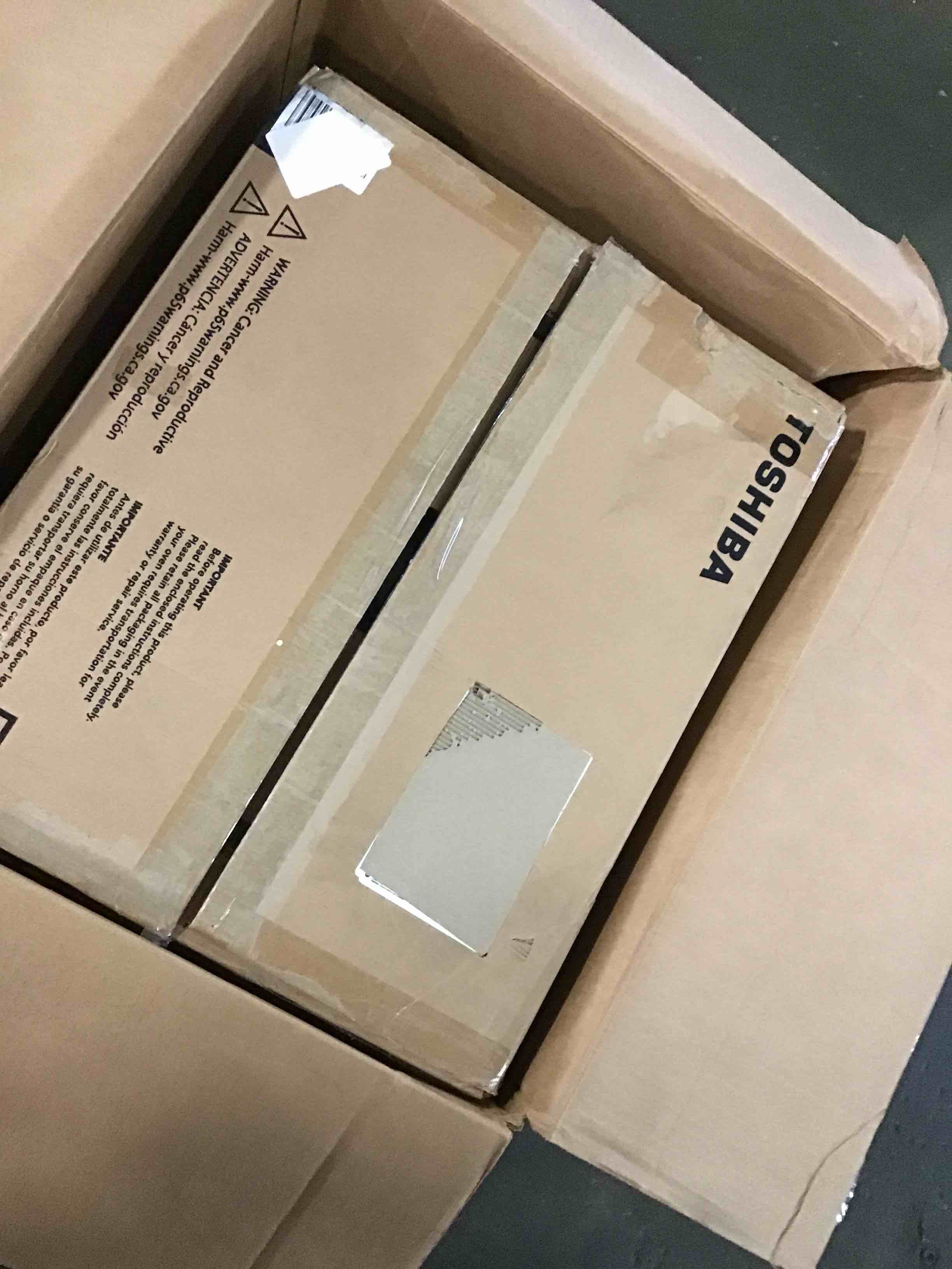 https://s3.amazonaws.com/lotting-images-prod/bidfta/YEL5247903_1691842975240.jpeg