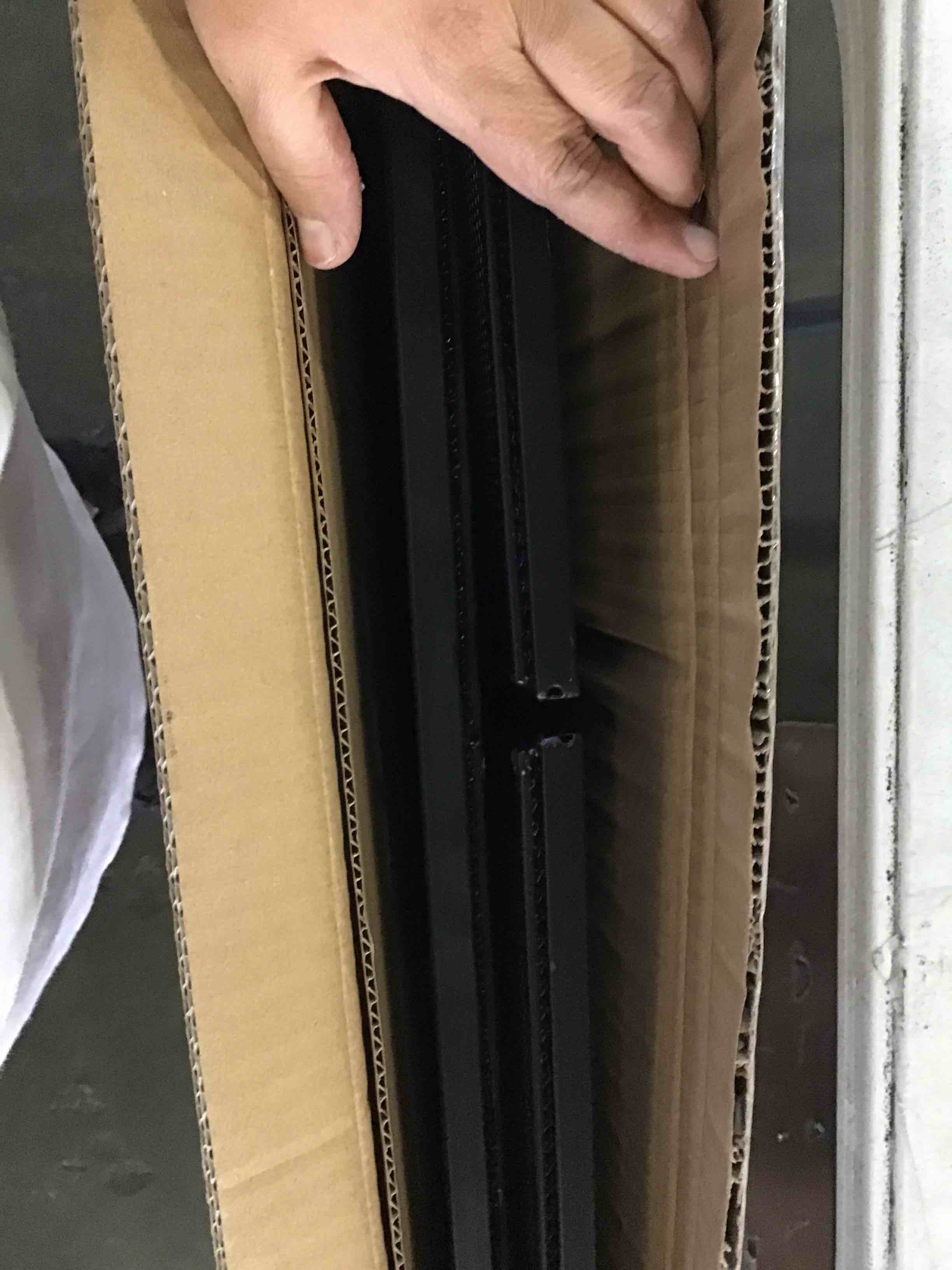 https://s3.amazonaws.com/lotting-images-prod/bidfta/YEL5247992_1691854742624.jpeg