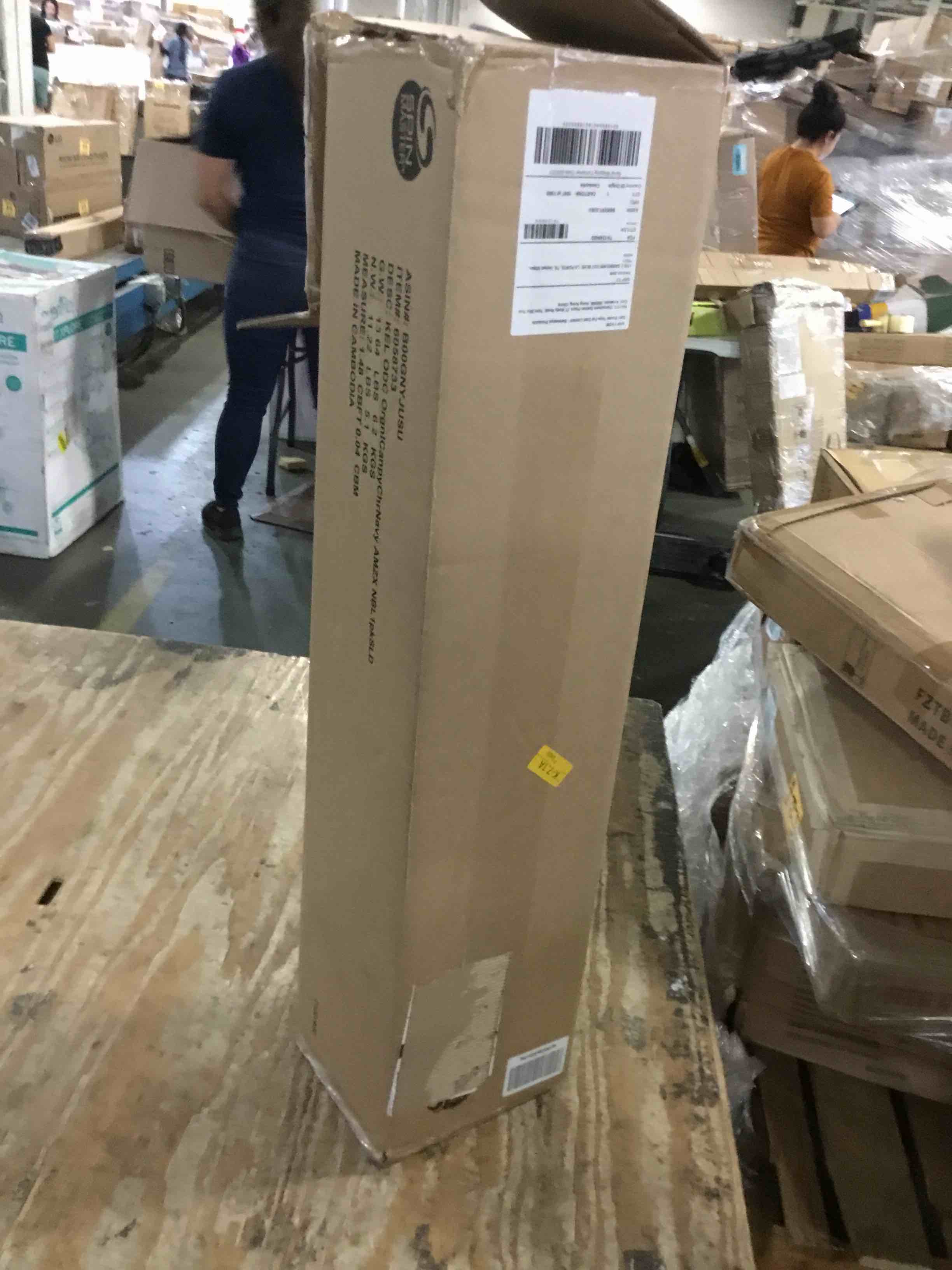 https://s3.amazonaws.com/lotting-images-prod/bidfta/YEL5248000_1692018998055.jpeg