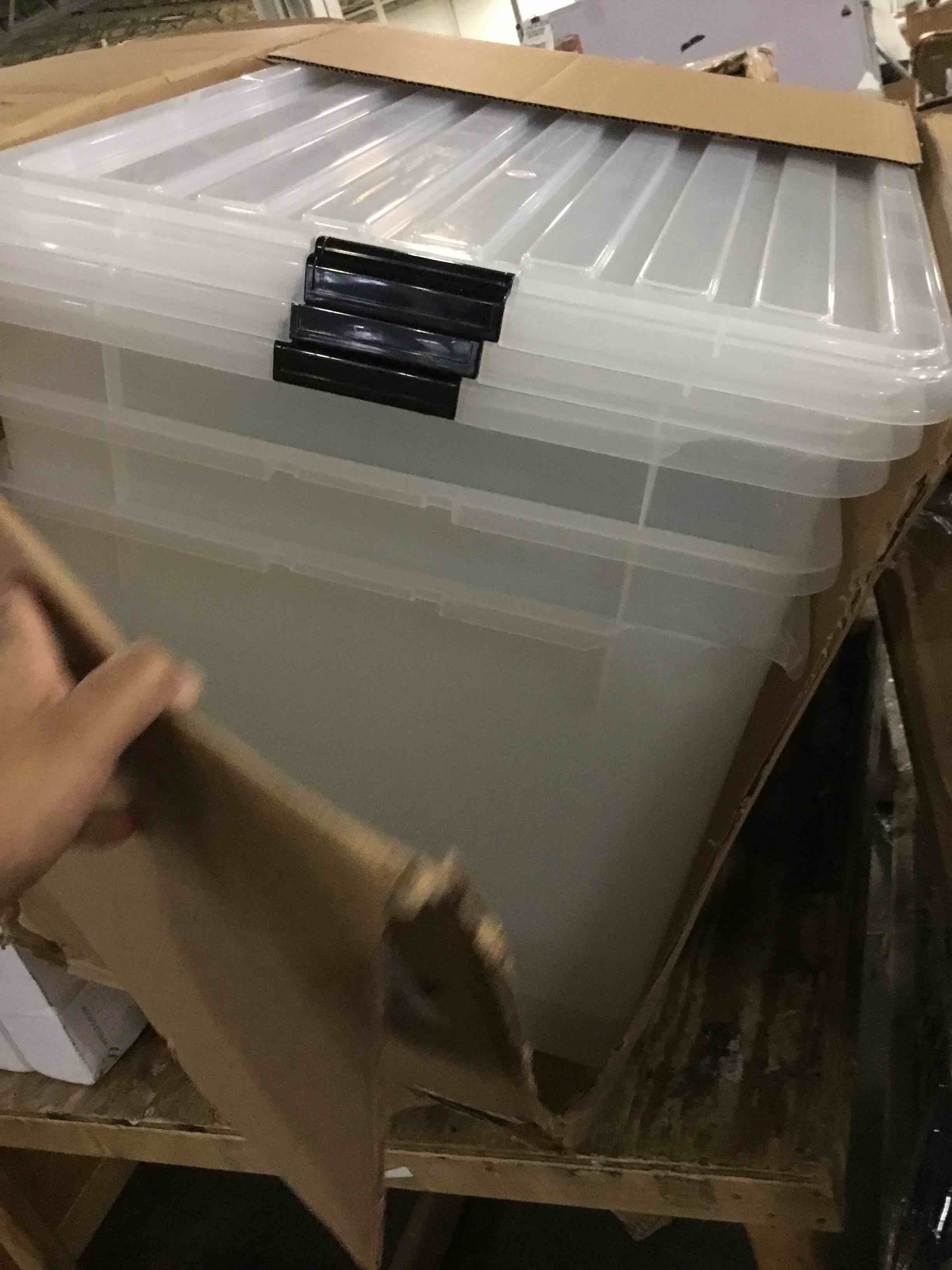 https://s3.amazonaws.com/lotting-images-prod/bidfta/YEL5248028_1692024242374.jpeg