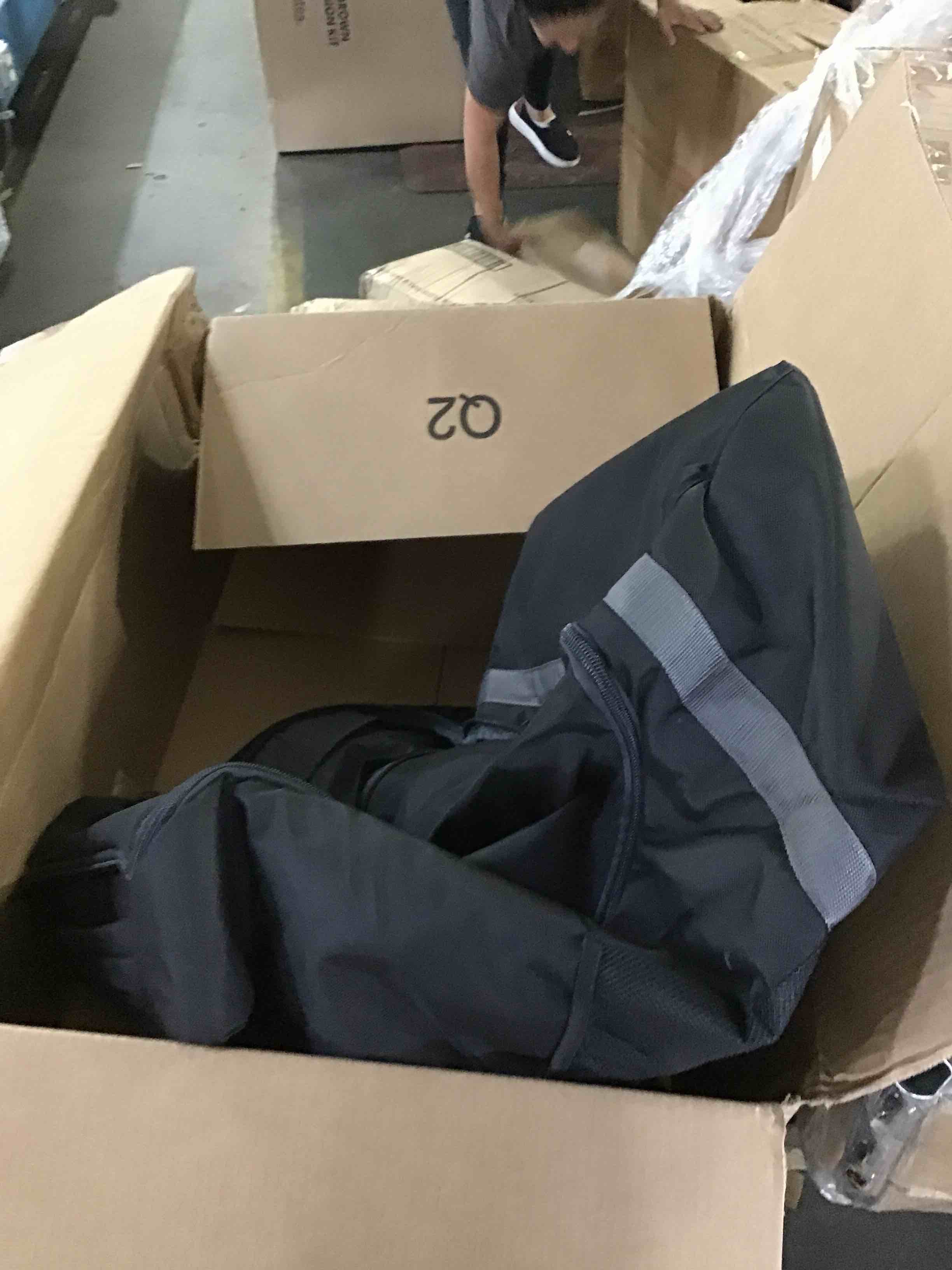 https://s3.amazonaws.com/lotting-images-prod/bidfta/YEL5248211_1692107496003.jpeg