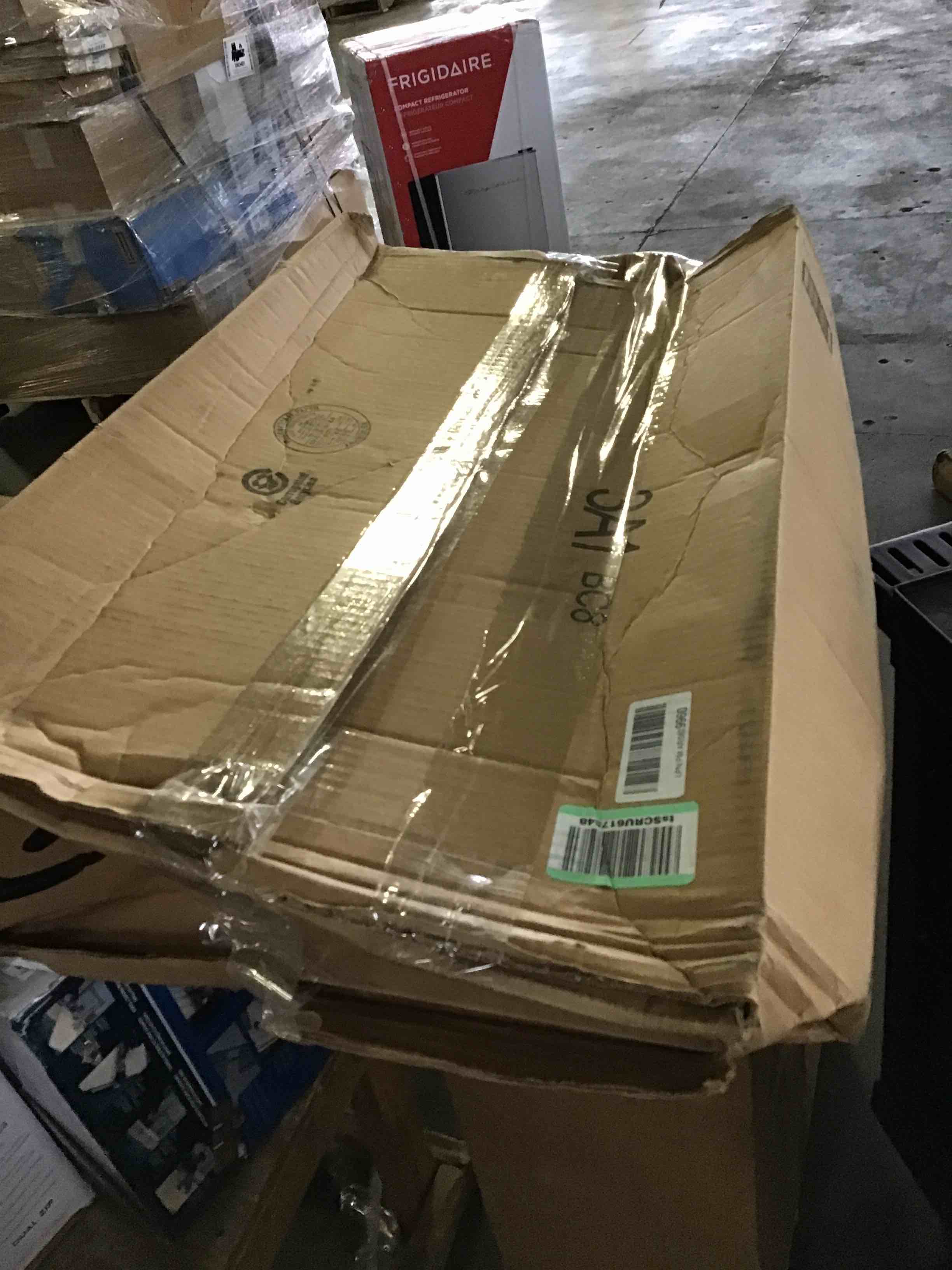 https://s3.amazonaws.com/lotting-images-prod/bidfta/YEL5248244_1692114176934.jpeg