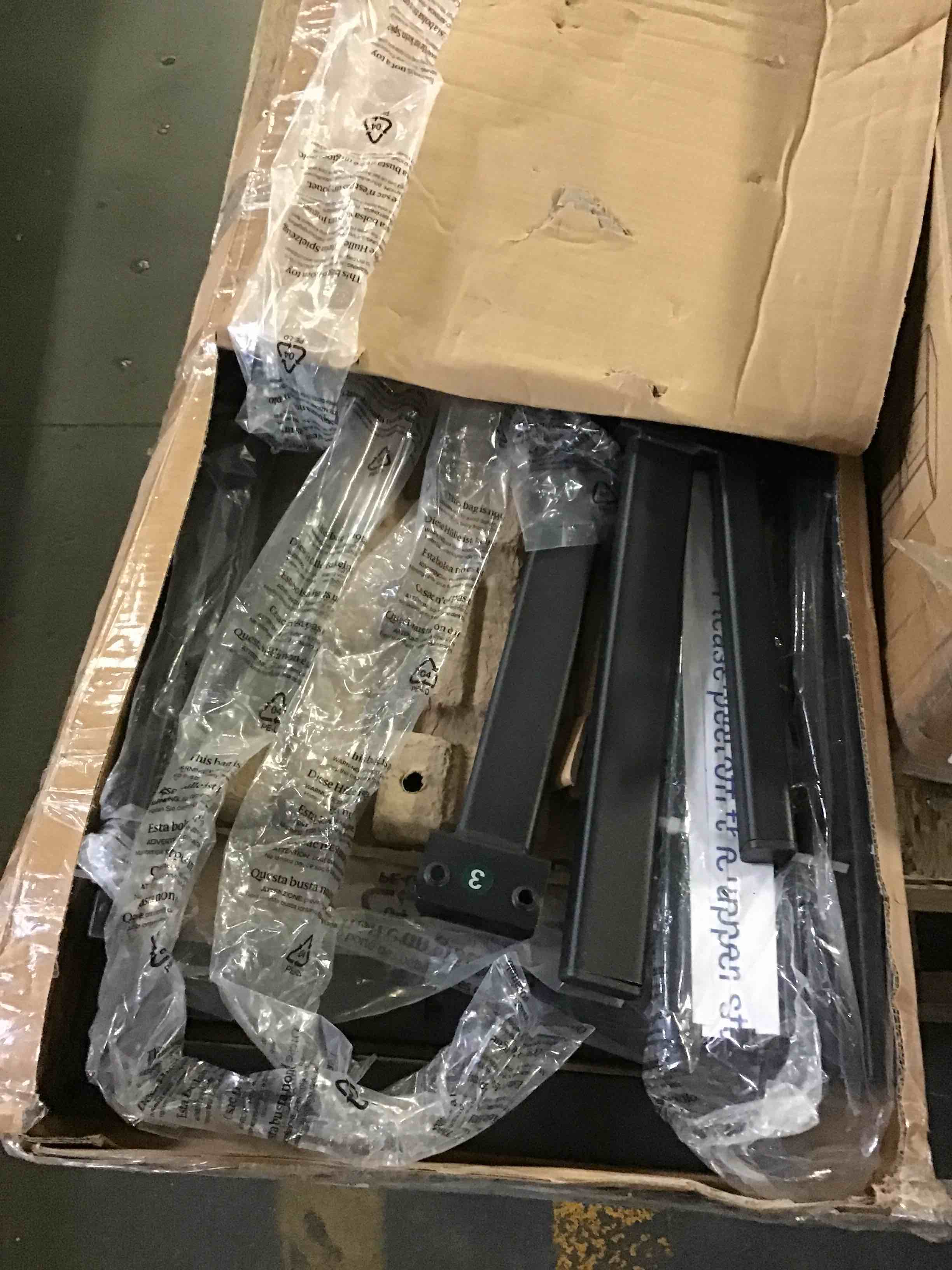 https://s3.amazonaws.com/lotting-images-prod/bidfta/YEL5248319_1692130515204.jpeg