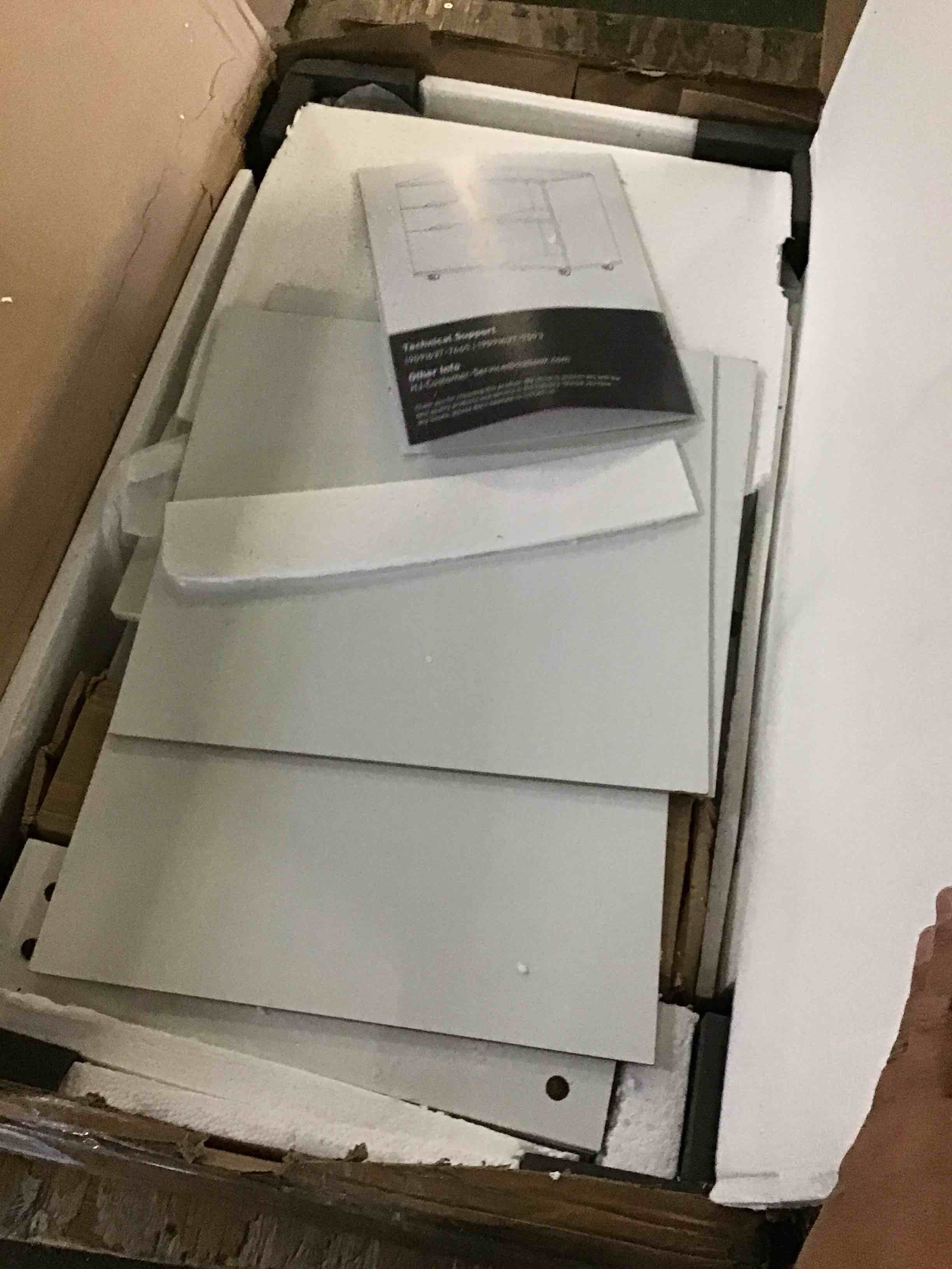https://s3.amazonaws.com/lotting-images-prod/bidfta/YEL5248322_1692130854063.jpeg