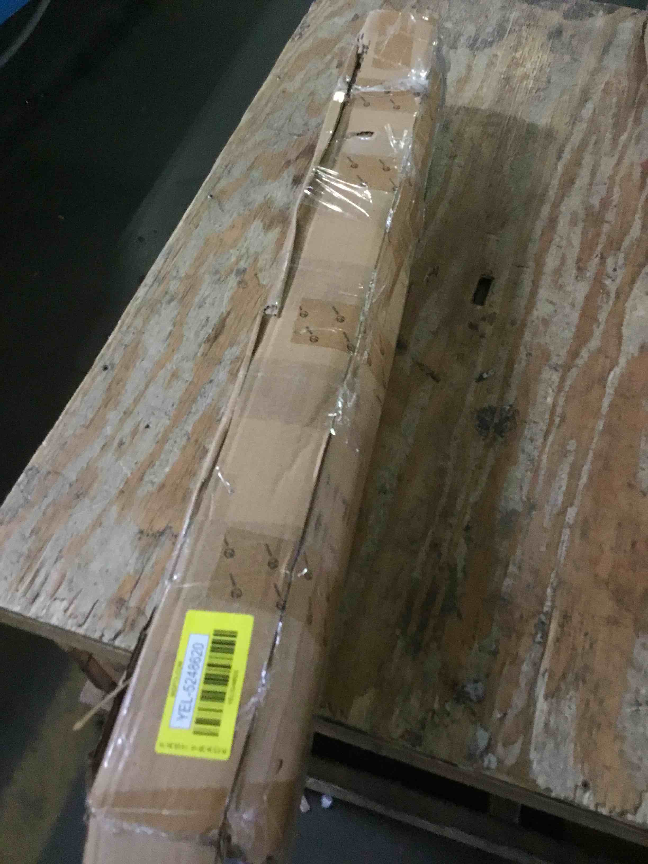 https://s3.amazonaws.com/lotting-images-prod/bidfta/YEL5248620_1692293537000.jpeg