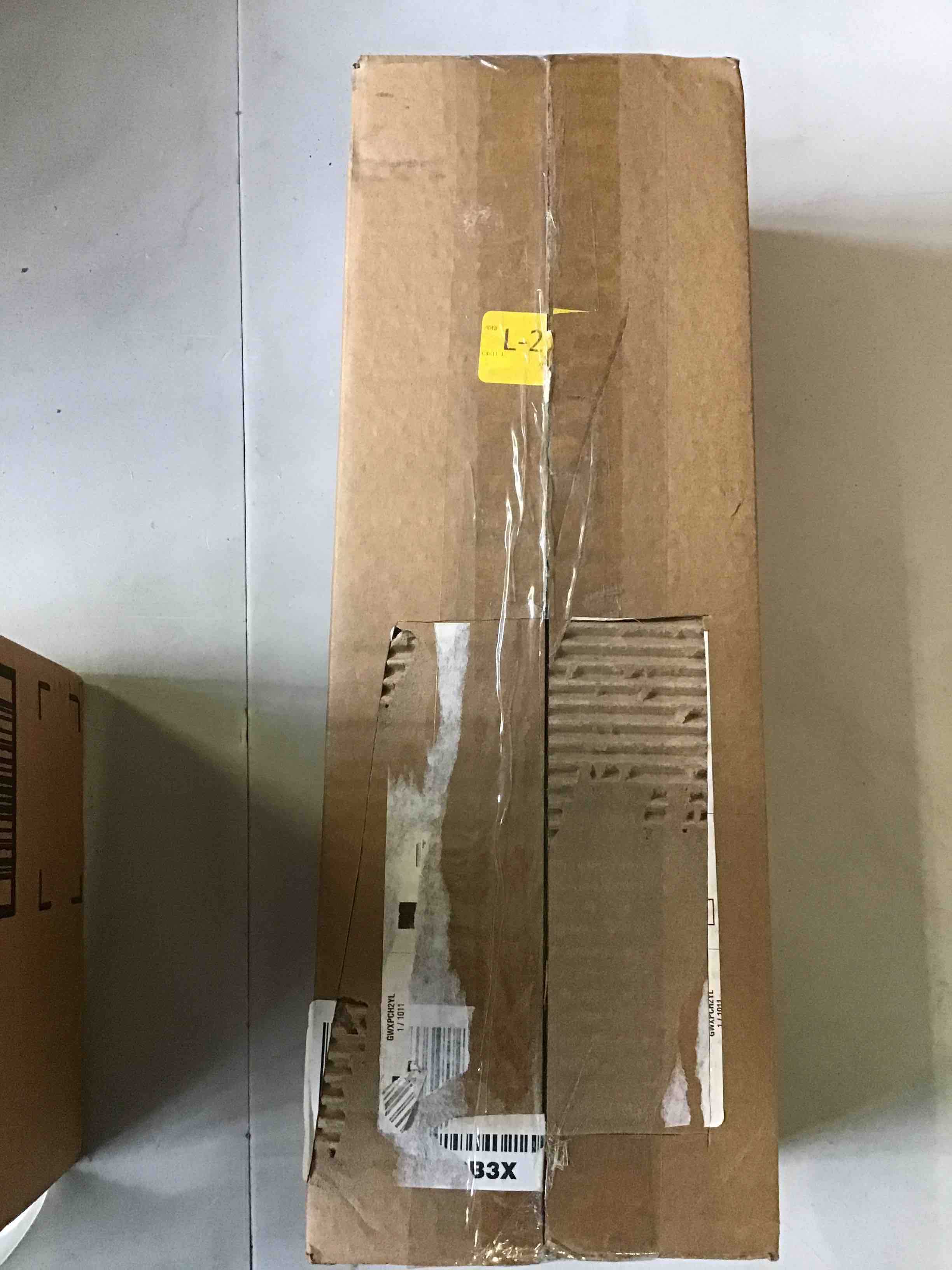 https://s3.amazonaws.com/lotting-images-prod/bidfta/YEL5250067_1692111374221.jpeg