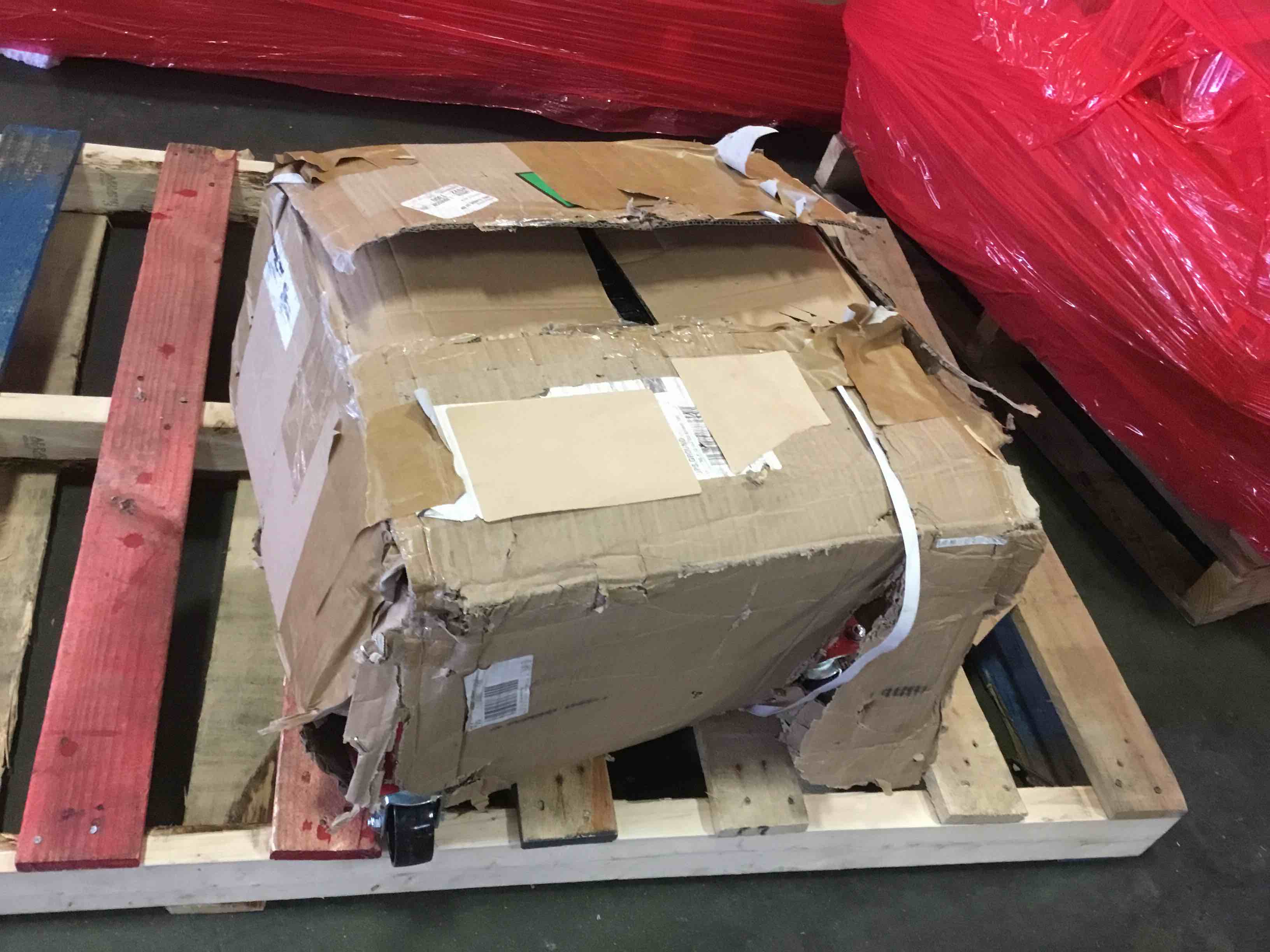 https://s3.amazonaws.com/lotting-images-prod/bidfta/YEL5258182_1695301816442.jpeg