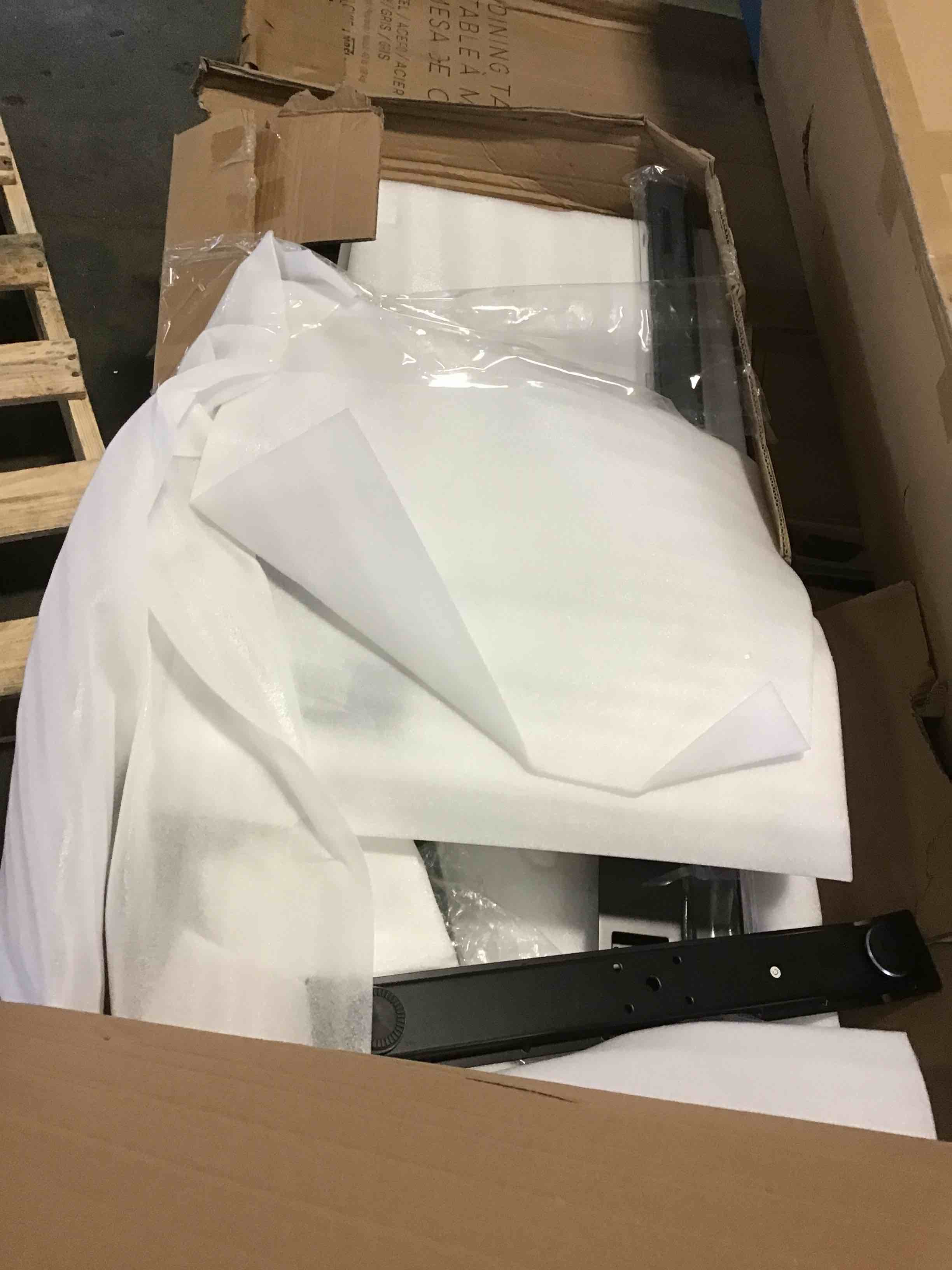 https://s3.amazonaws.com/lotting-images-prod/bidfta/YEL5258293_1695321660826.jpeg