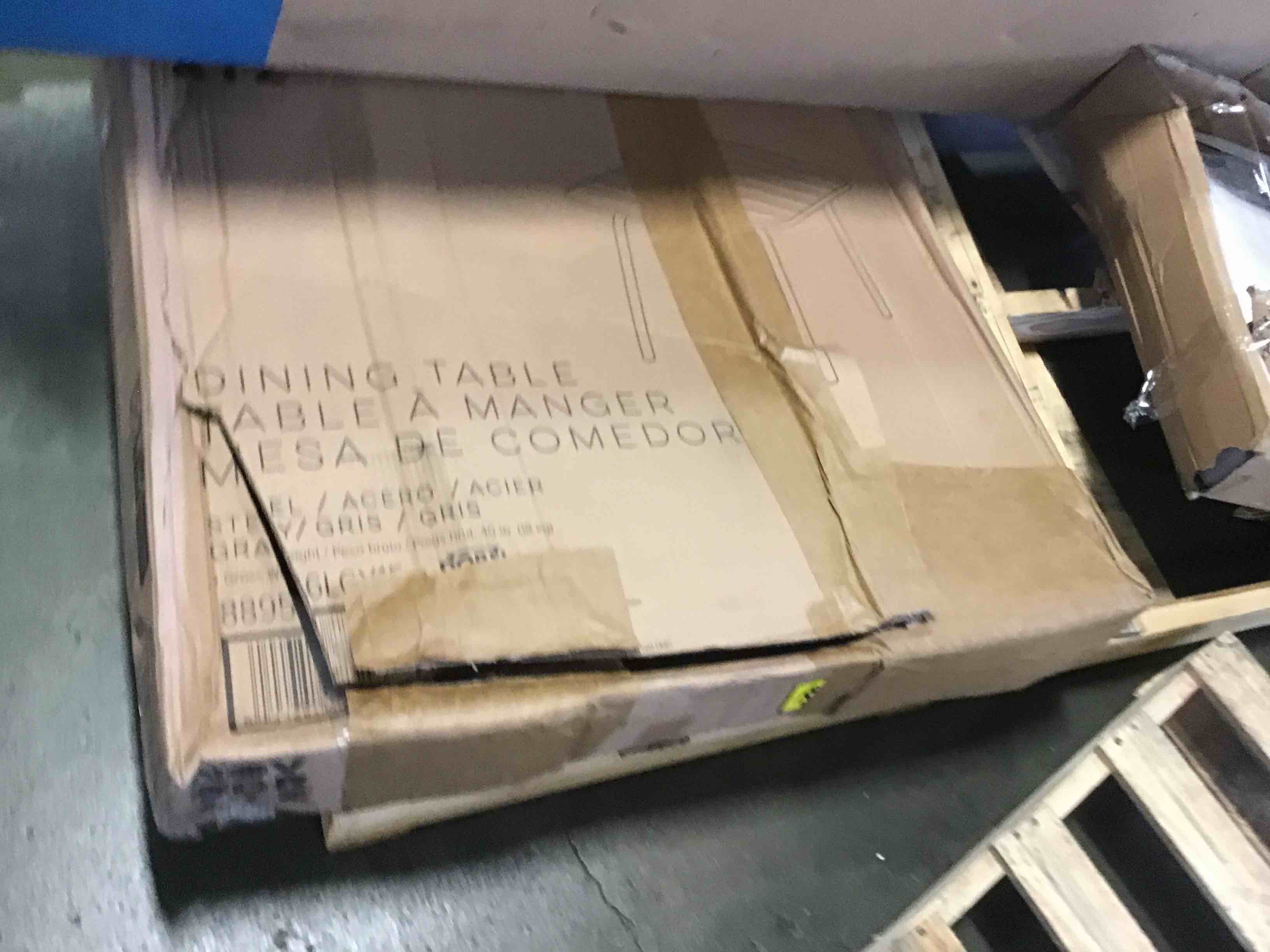 https://s3.amazonaws.com/lotting-images-prod/bidfta/YEL5258294_1695321832875.jpeg