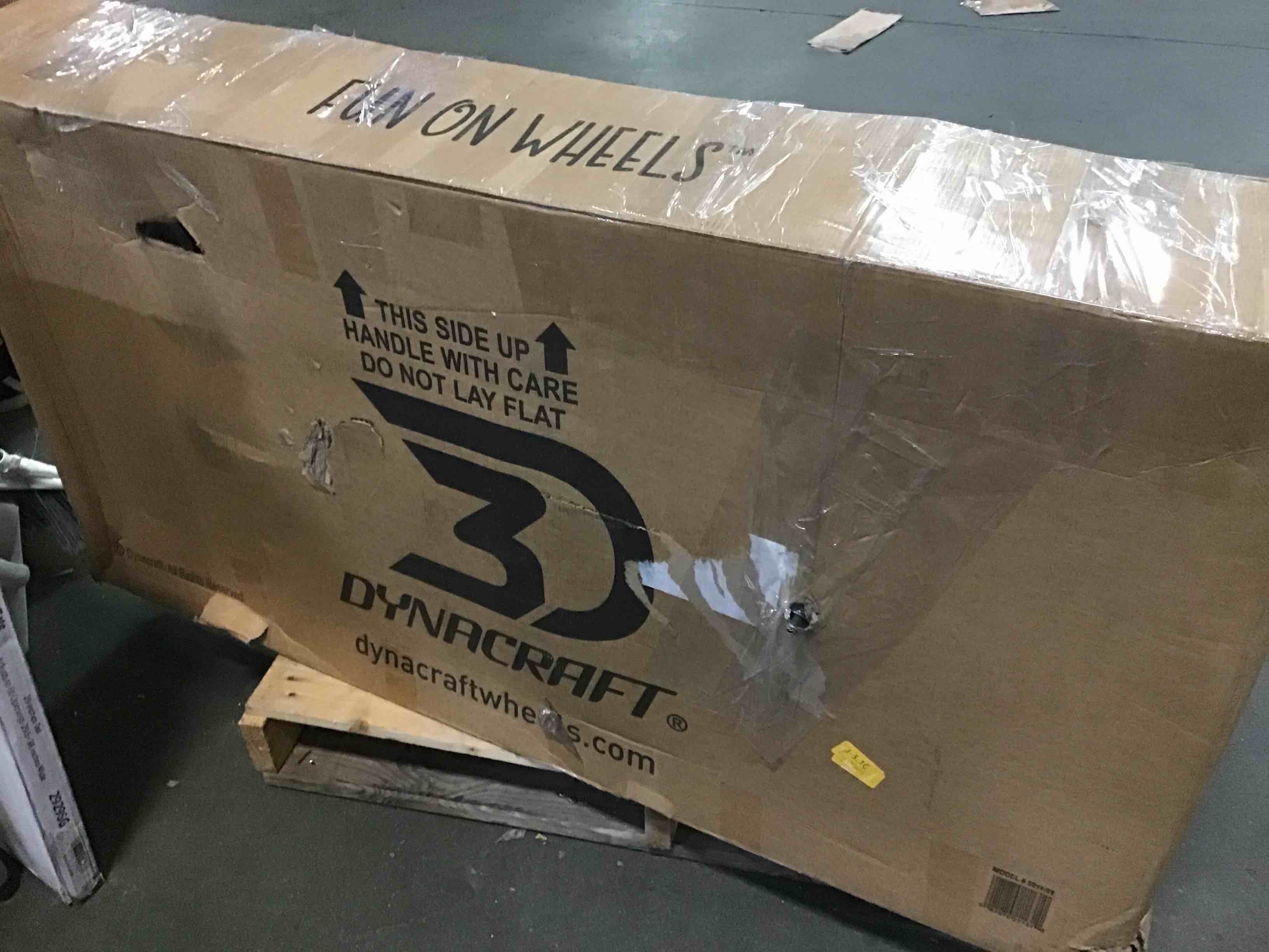 https://s3.amazonaws.com/lotting-images-prod/bidfta/YEL5258358_1695381897524.jpeg
