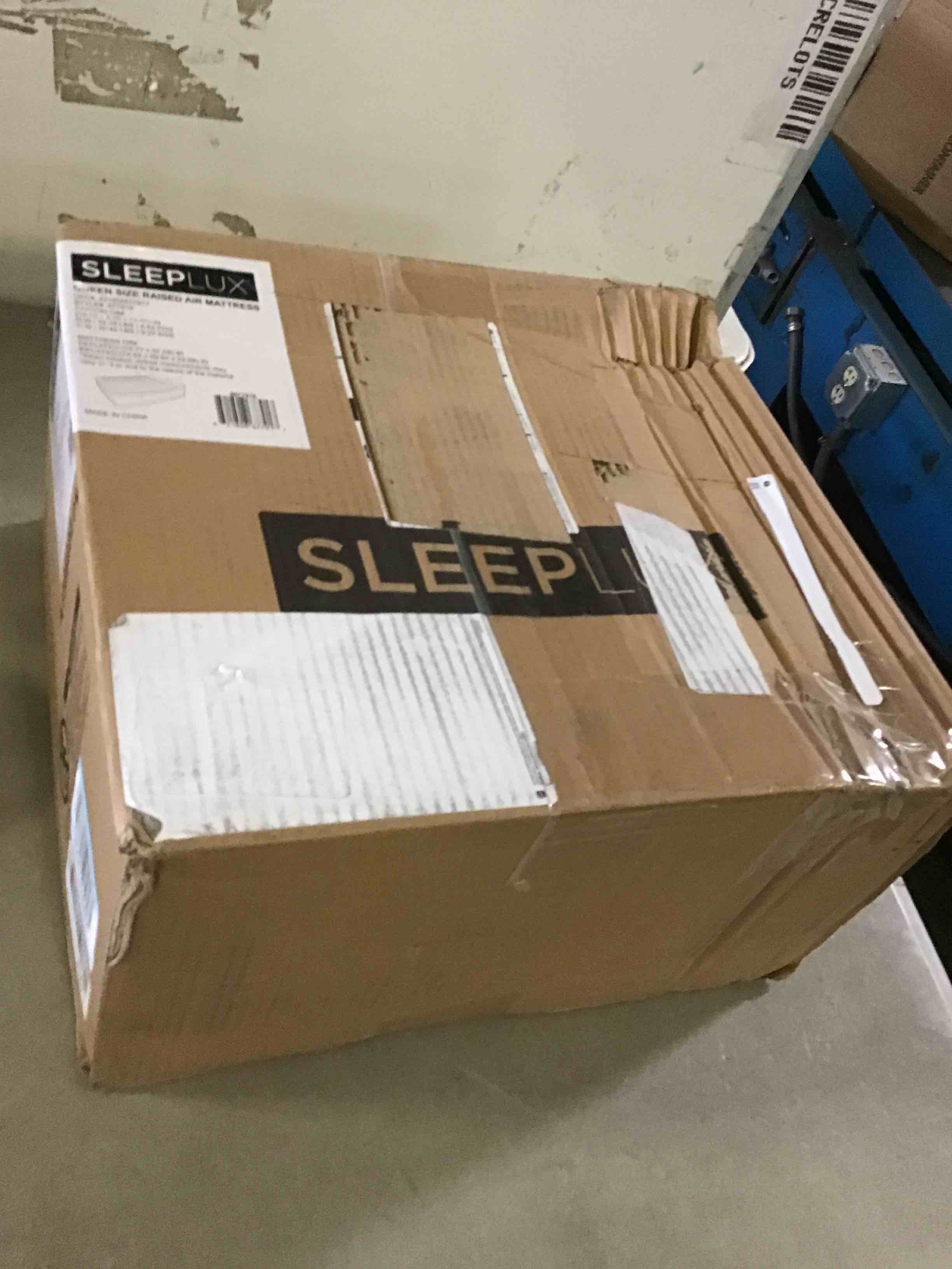 https://s3.amazonaws.com/lotting-images-prod/bidfta/YEL5258991_1695743701608.jpeg