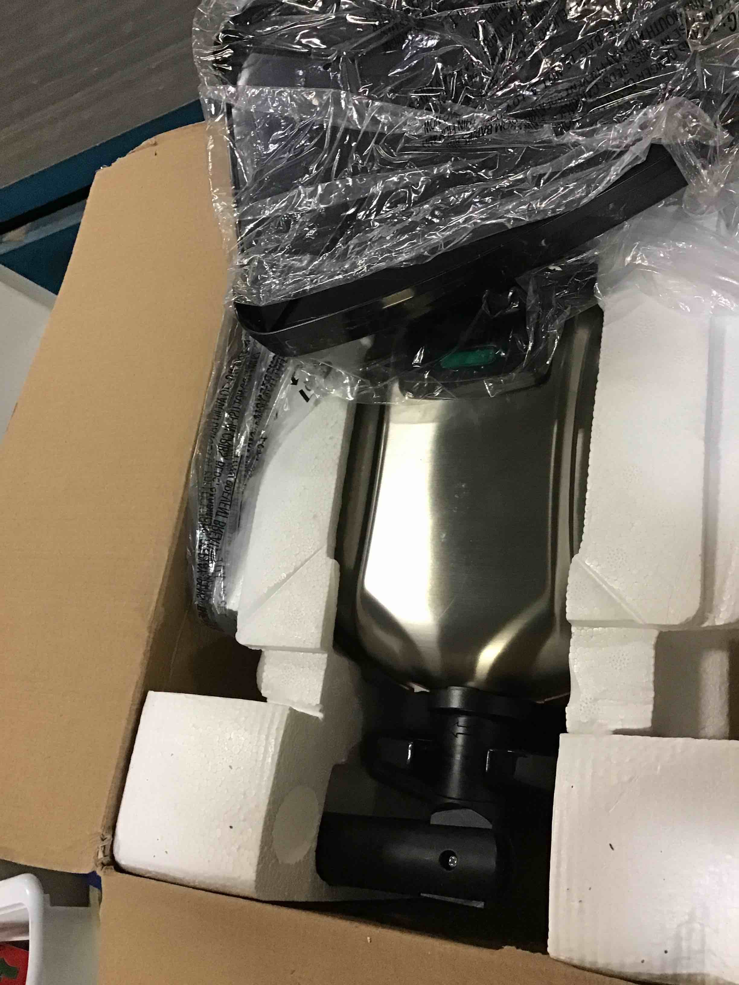 https://s3.amazonaws.com/lotting-images-prod/bidfta/YEL5259362_1696008420180.jpeg