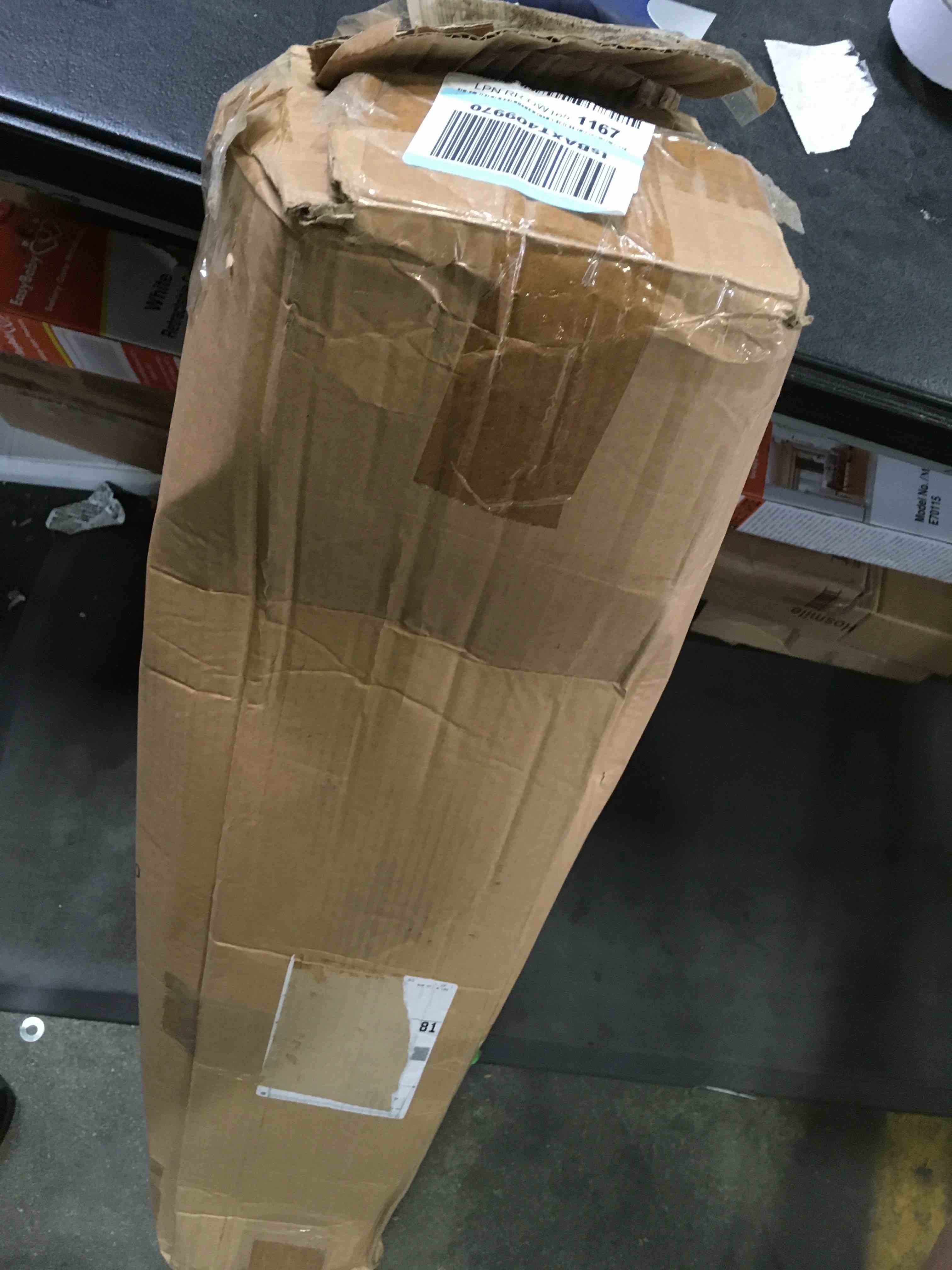 https://s3.amazonaws.com/lotting-images-prod/bidfta/YEL5259500_1695055078168.jpeg