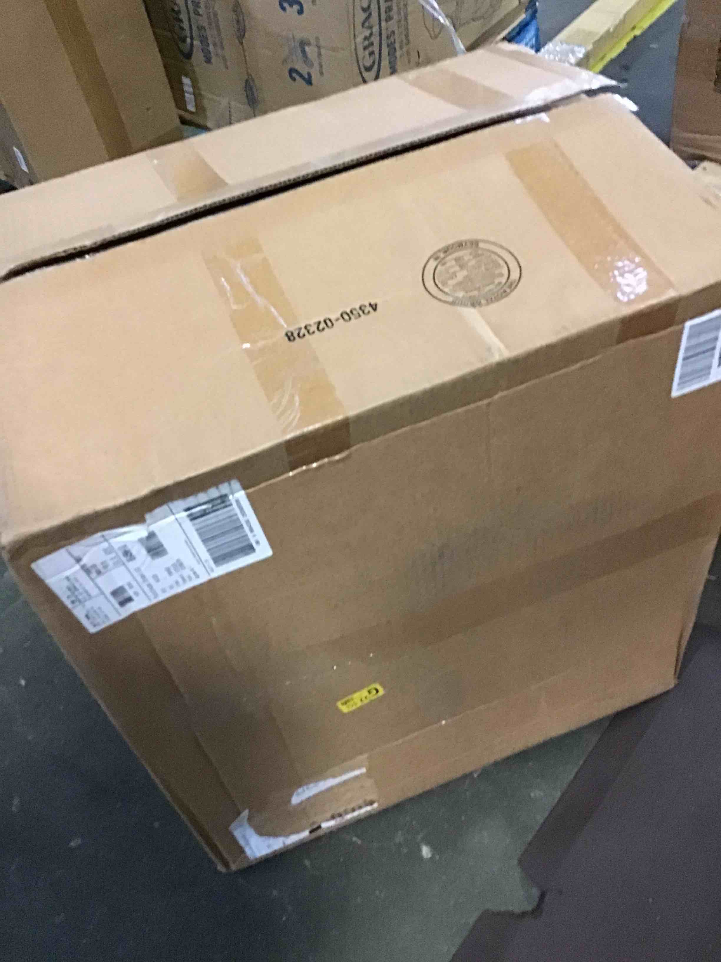 https://s3.amazonaws.com/lotting-images-prod/bidfta/YEL5260520_1695729756451.jpeg