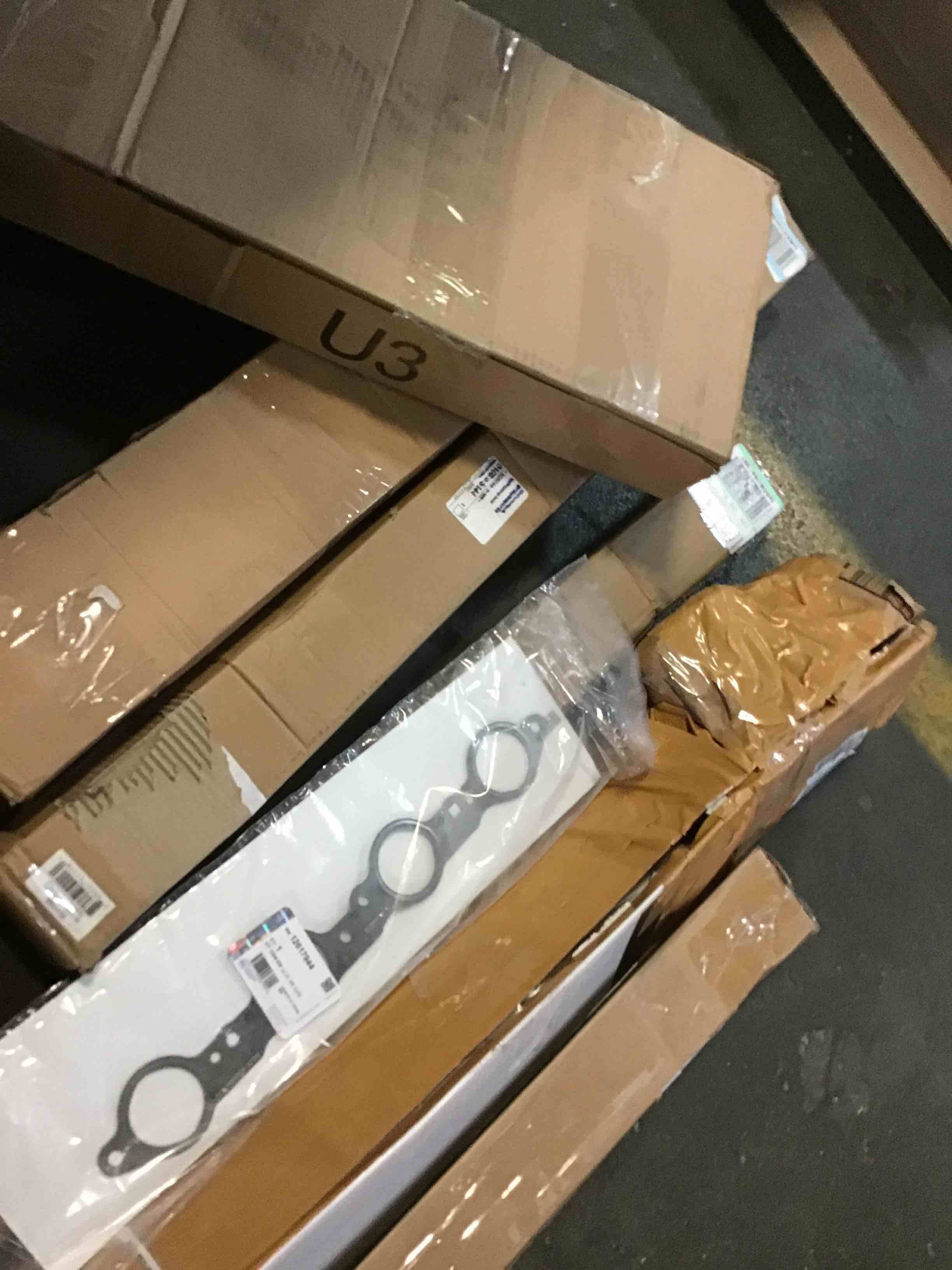 https://s3.amazonaws.com/lotting-images-prod/bidfta/YEL5260706_1695758903763.jpeg