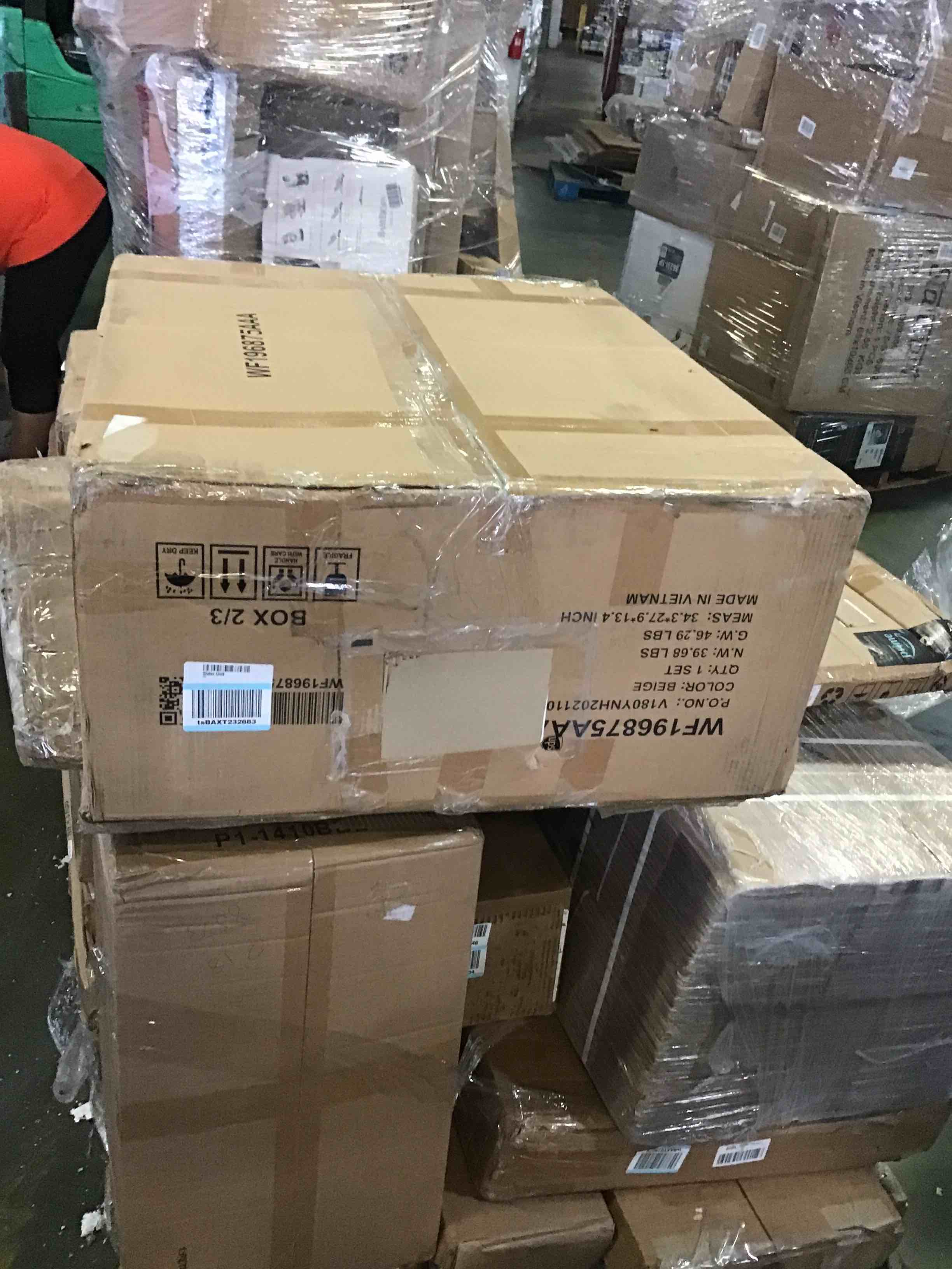 https://s3.amazonaws.com/lotting-images-prod/bidfta/YEL5261011_1695318094475.jpeg