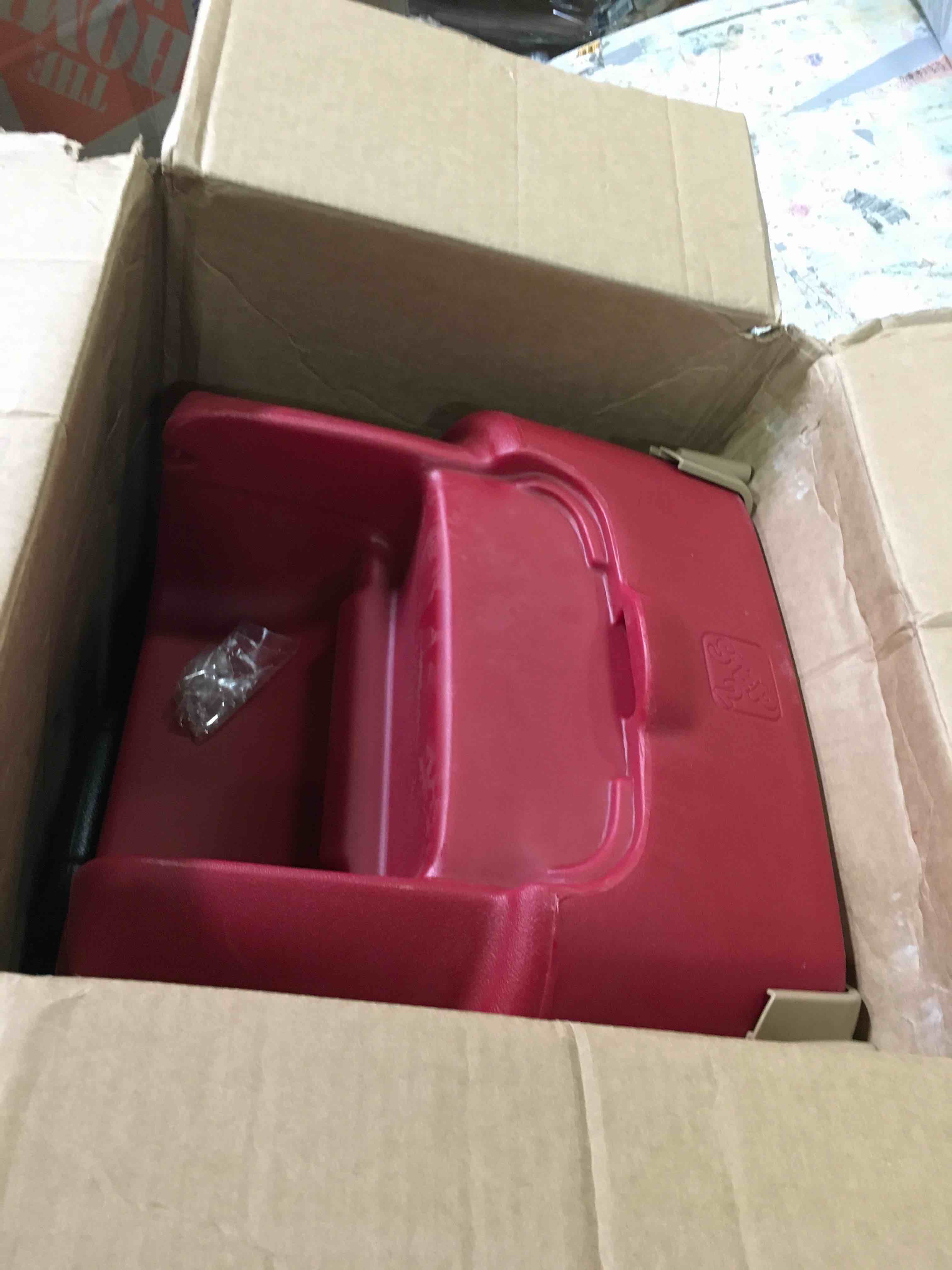 https://s3.amazonaws.com/lotting-images-prod/bidfta/YEL5262244_1696432992560.jpeg