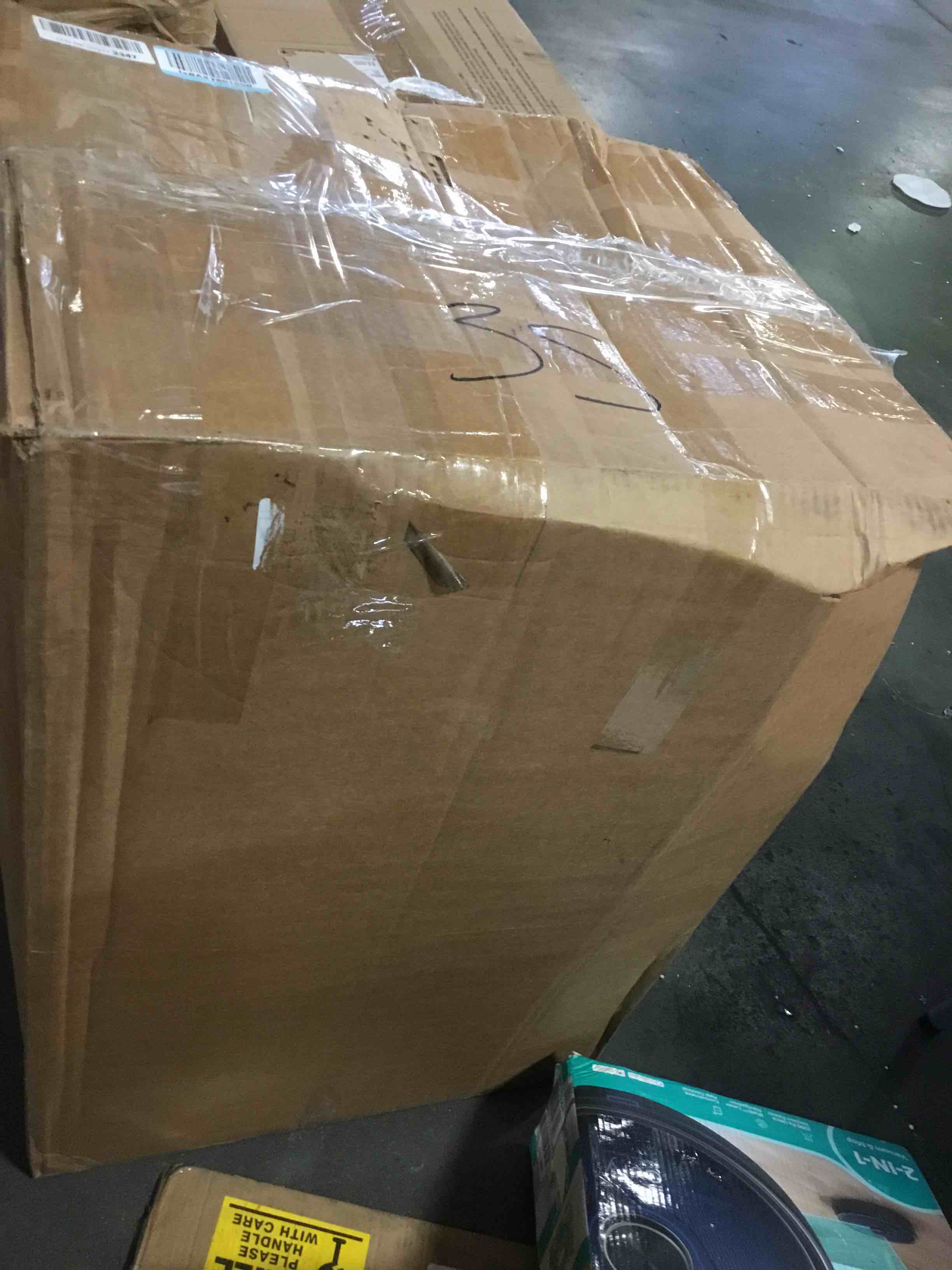 https://s3.amazonaws.com/lotting-images-prod/bidfta/YEL5262906_1695383726608.jpeg