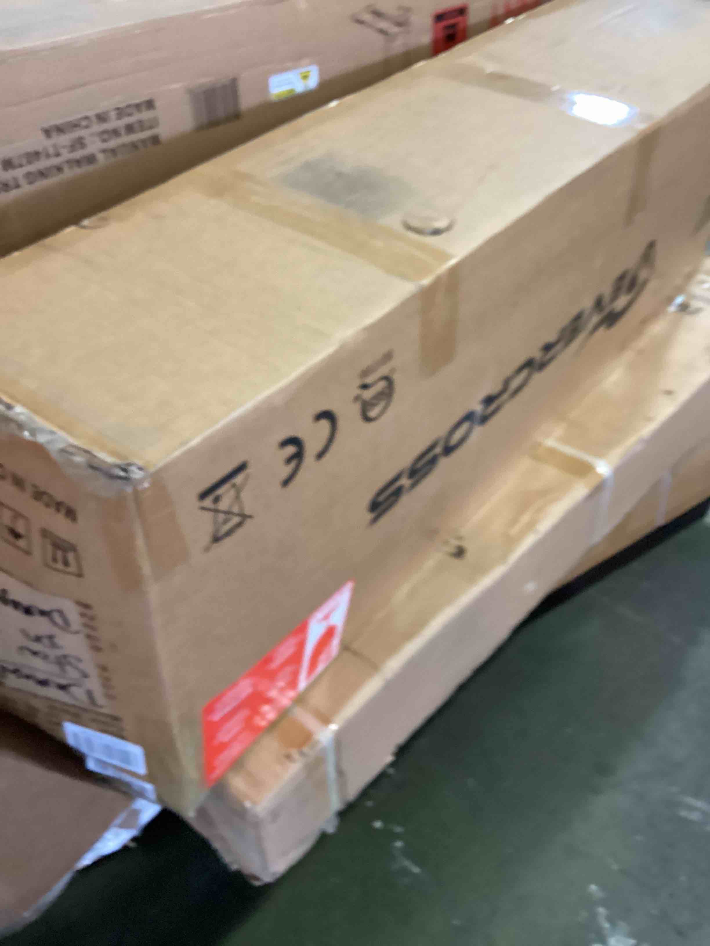https://s3.amazonaws.com/lotting-images-prod/bidfta/YEL5263995_1690460134098.jpeg