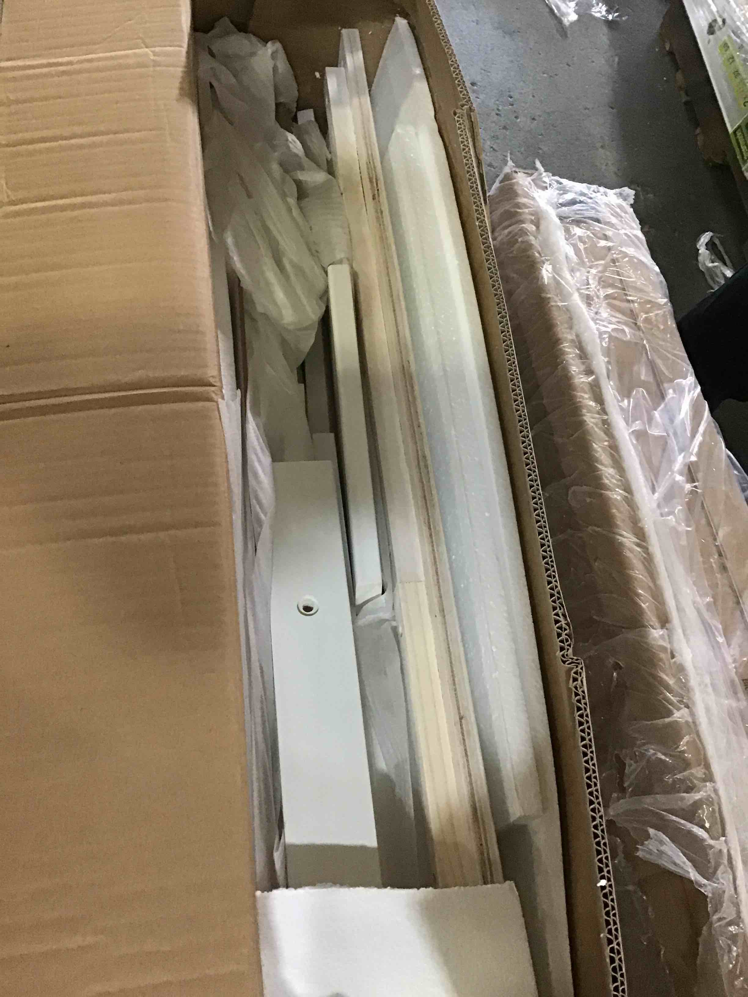 https://s3.amazonaws.com/lotting-images-prod/bidfta/YEL5265139_1691414784900.jpeg