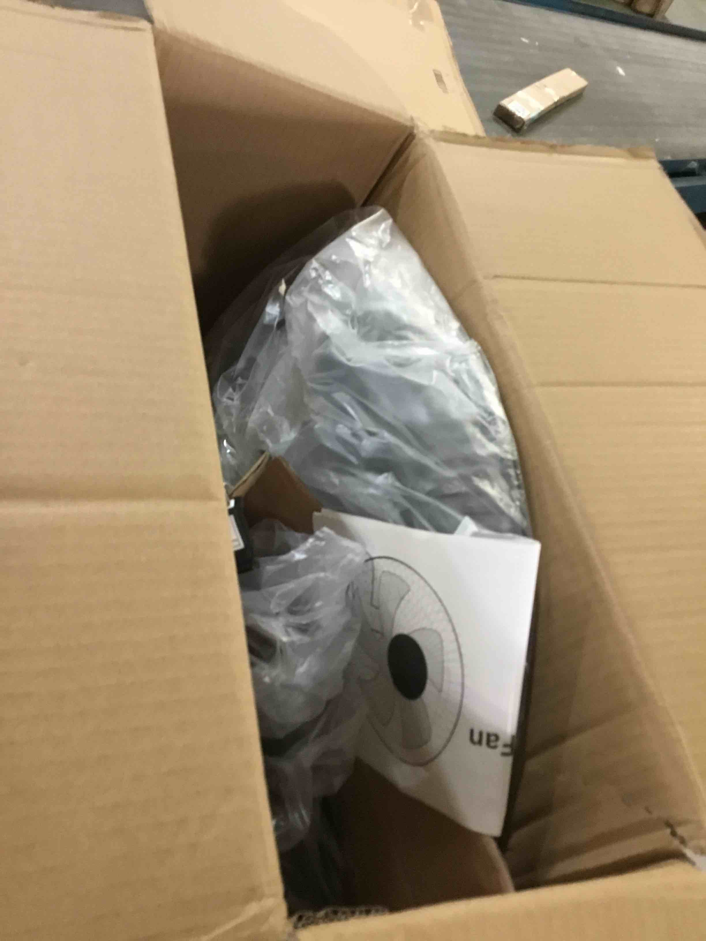 https://s3.amazonaws.com/lotting-images-prod/bidfta/YEL5265204_1691425152209.jpeg