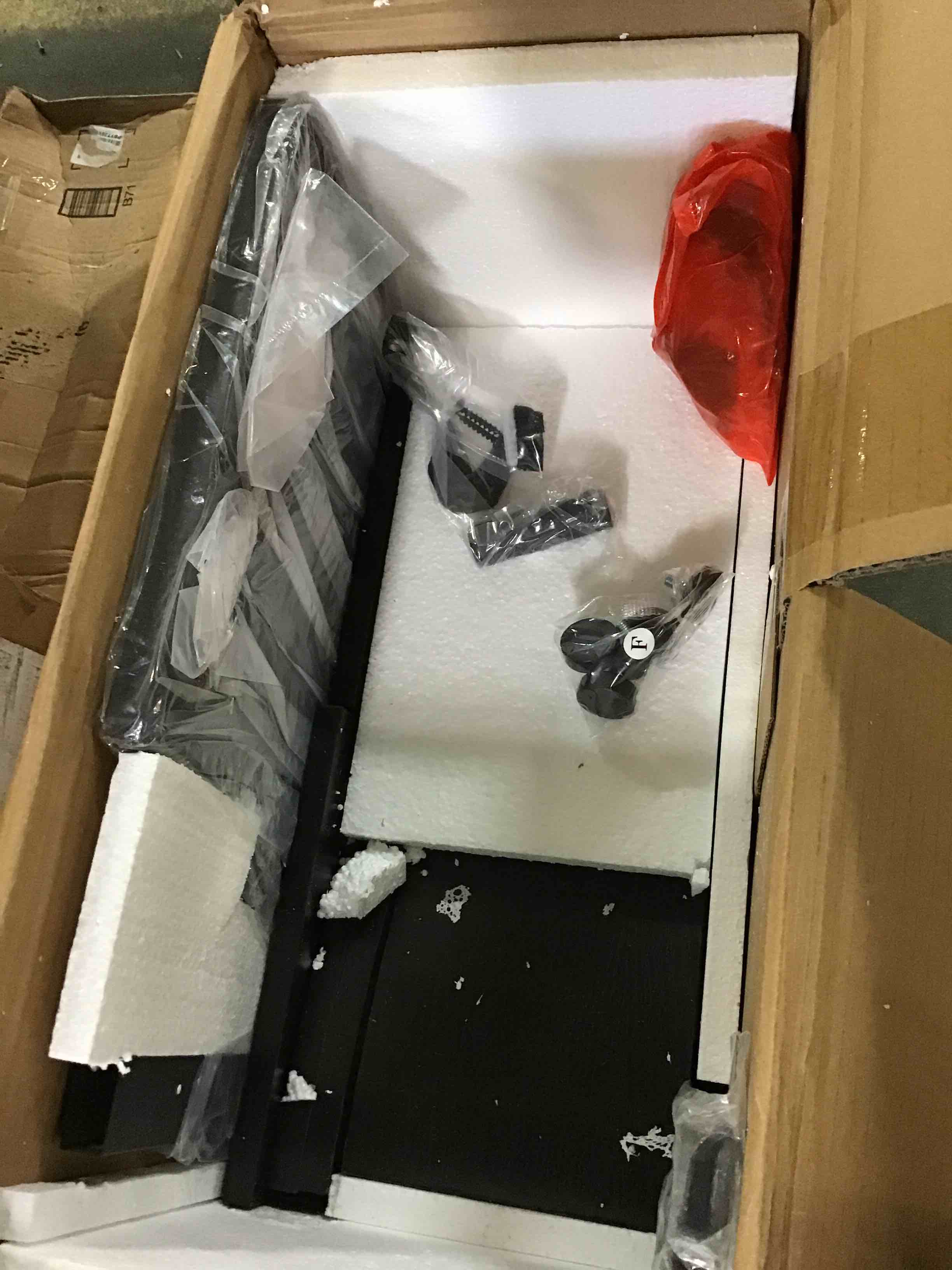 https://s3.amazonaws.com/lotting-images-prod/bidfta/YEL5265426_1691510944444.jpeg