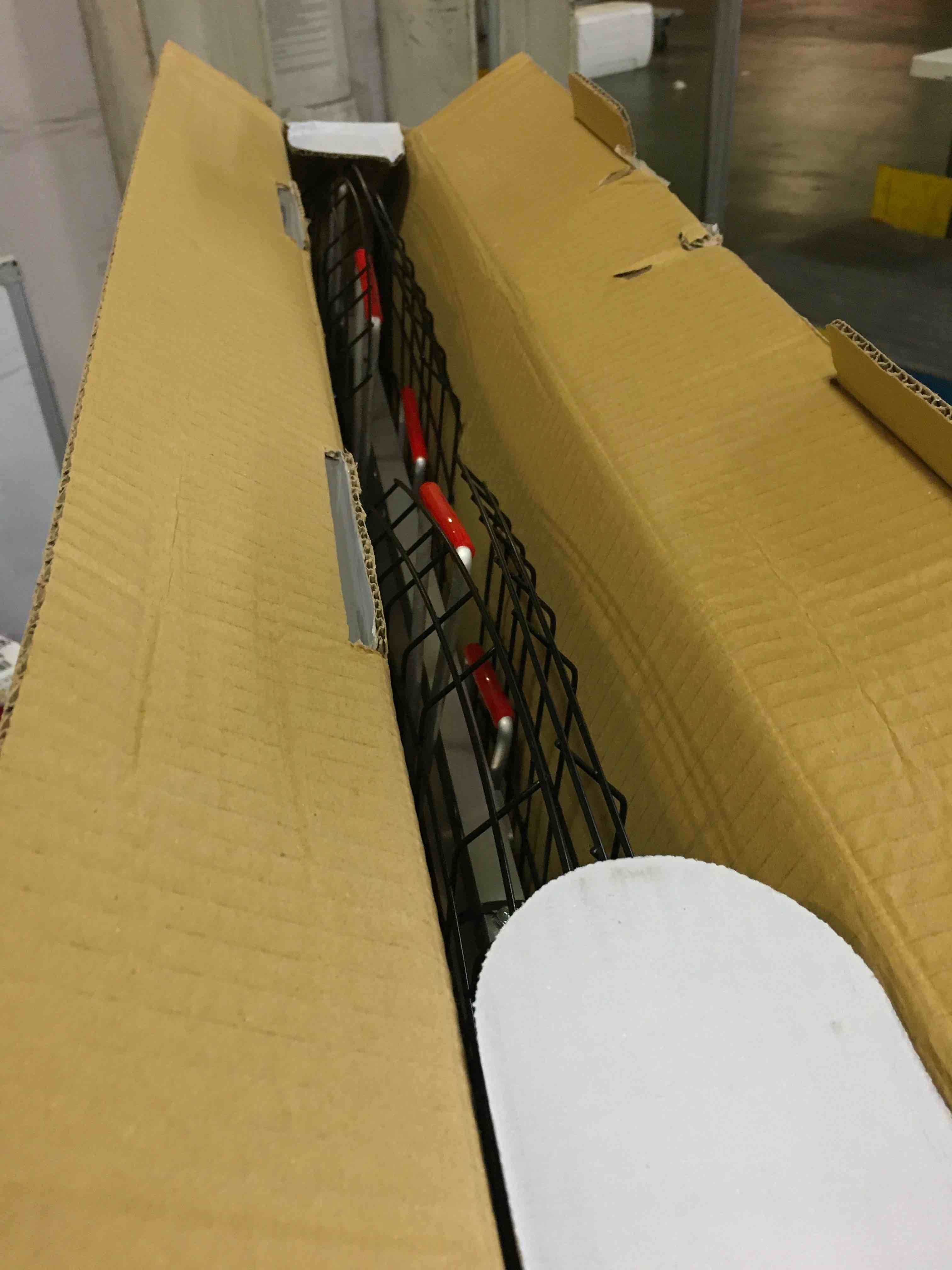 https://s3.amazonaws.com/lotting-images-prod/bidfta/YEL5265776_1690574054246.jpeg