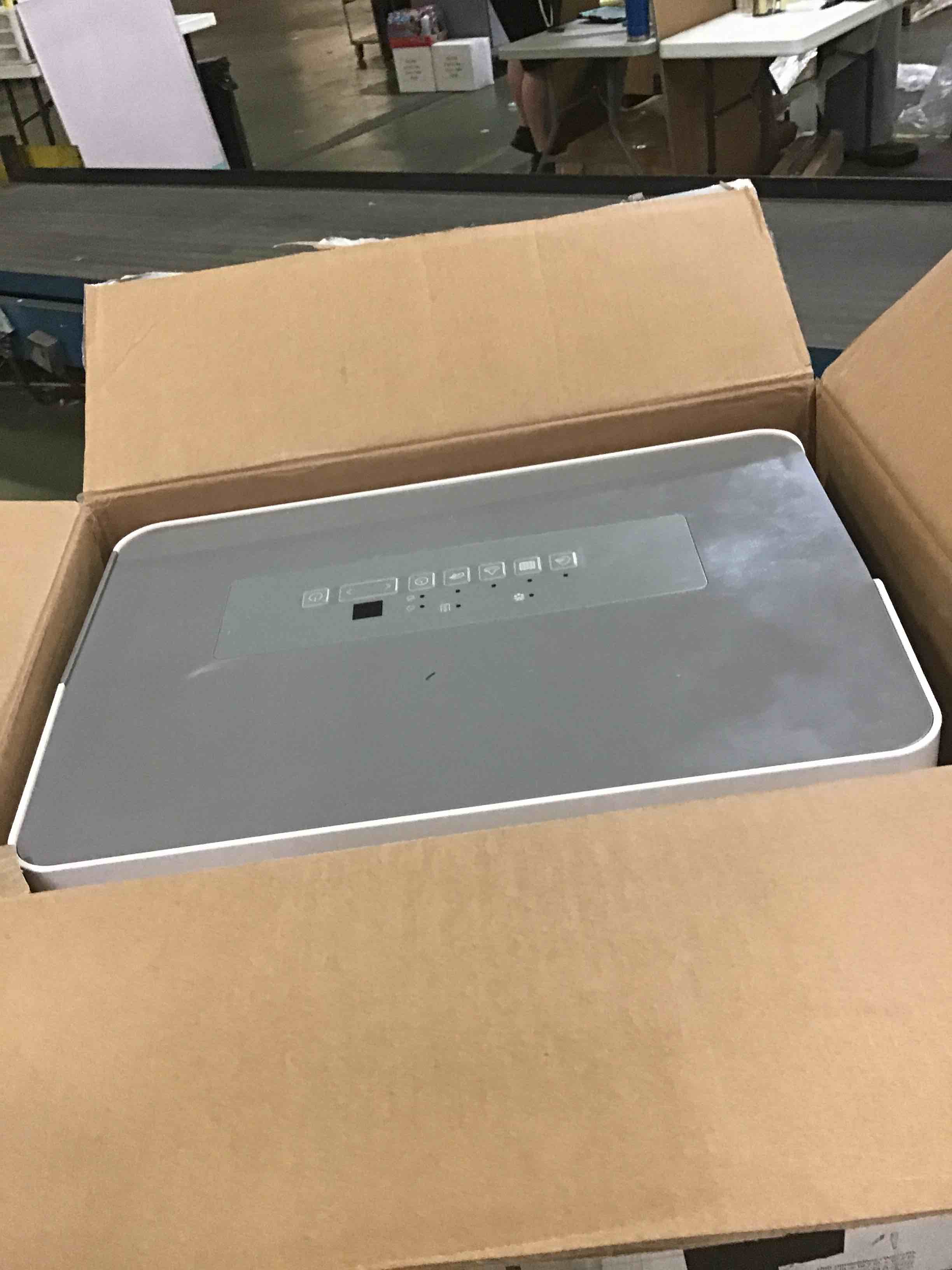 https://s3.amazonaws.com/lotting-images-prod/bidfta/YEL5265963_1690891769029.jpeg