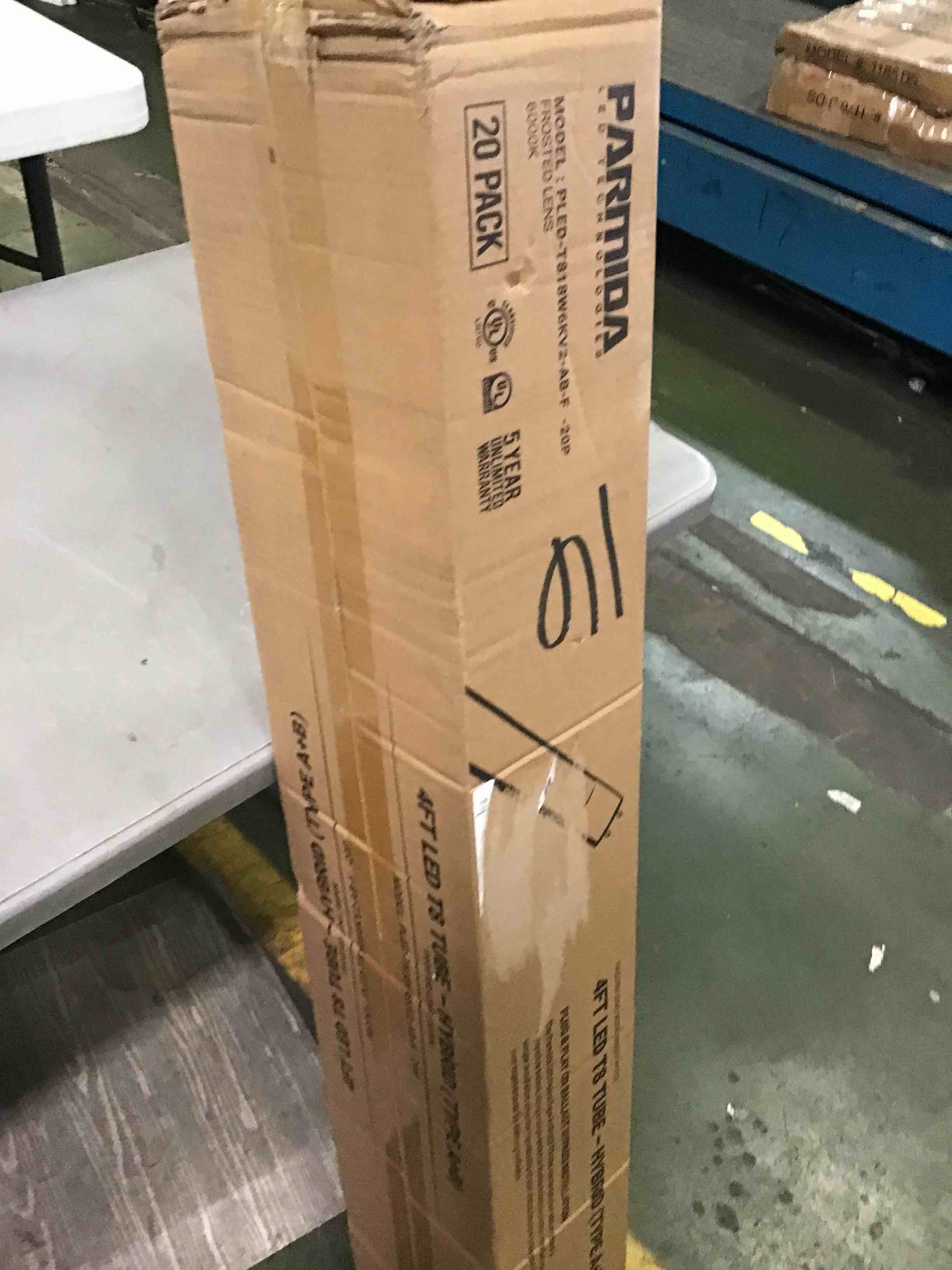 https://s3.amazonaws.com/lotting-images-prod/bidfta/YEL5266013_1690902171295.jpeg