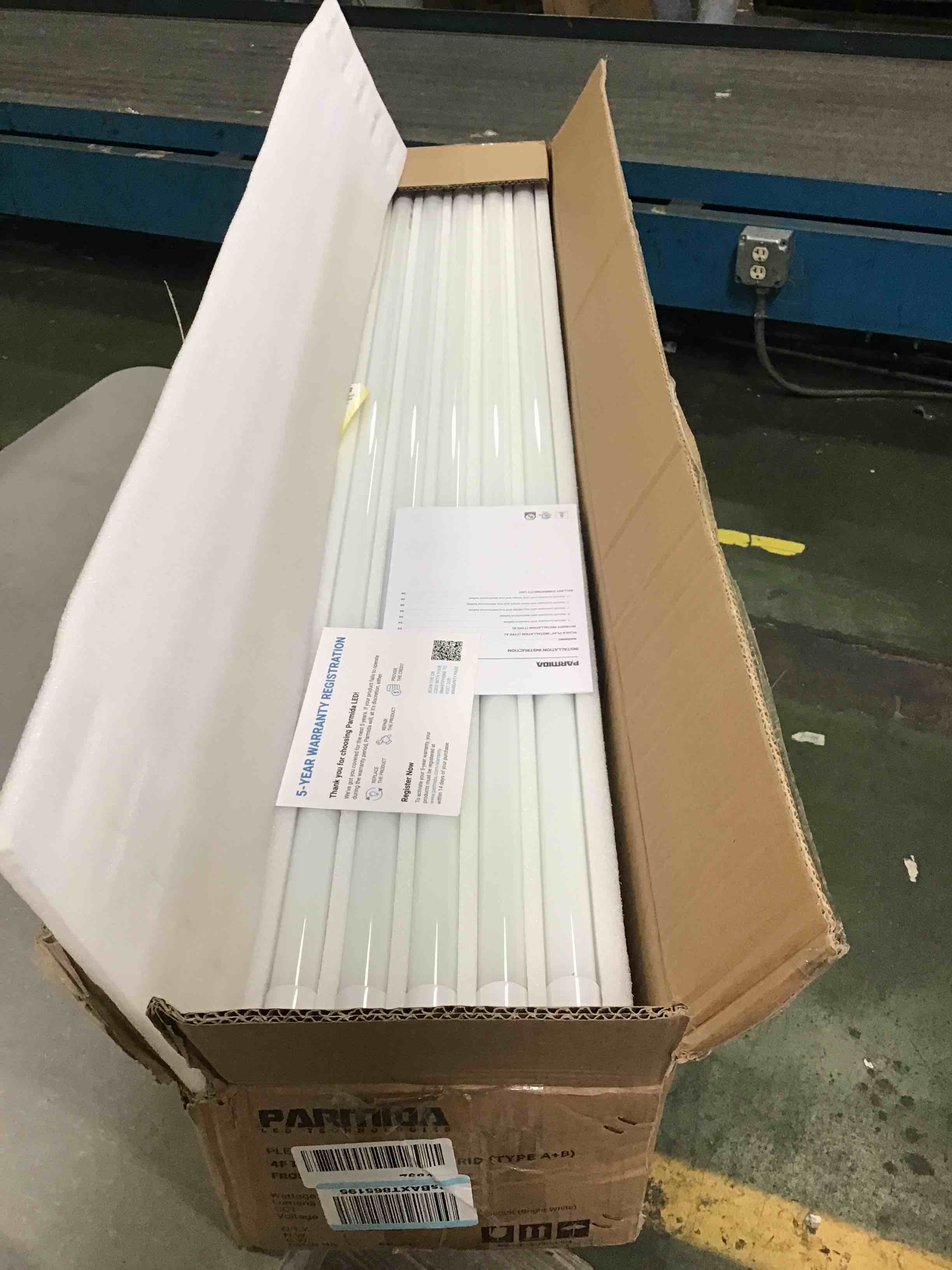 https://s3.amazonaws.com/lotting-images-prod/bidfta/YEL5266013_1690902224929.jpeg