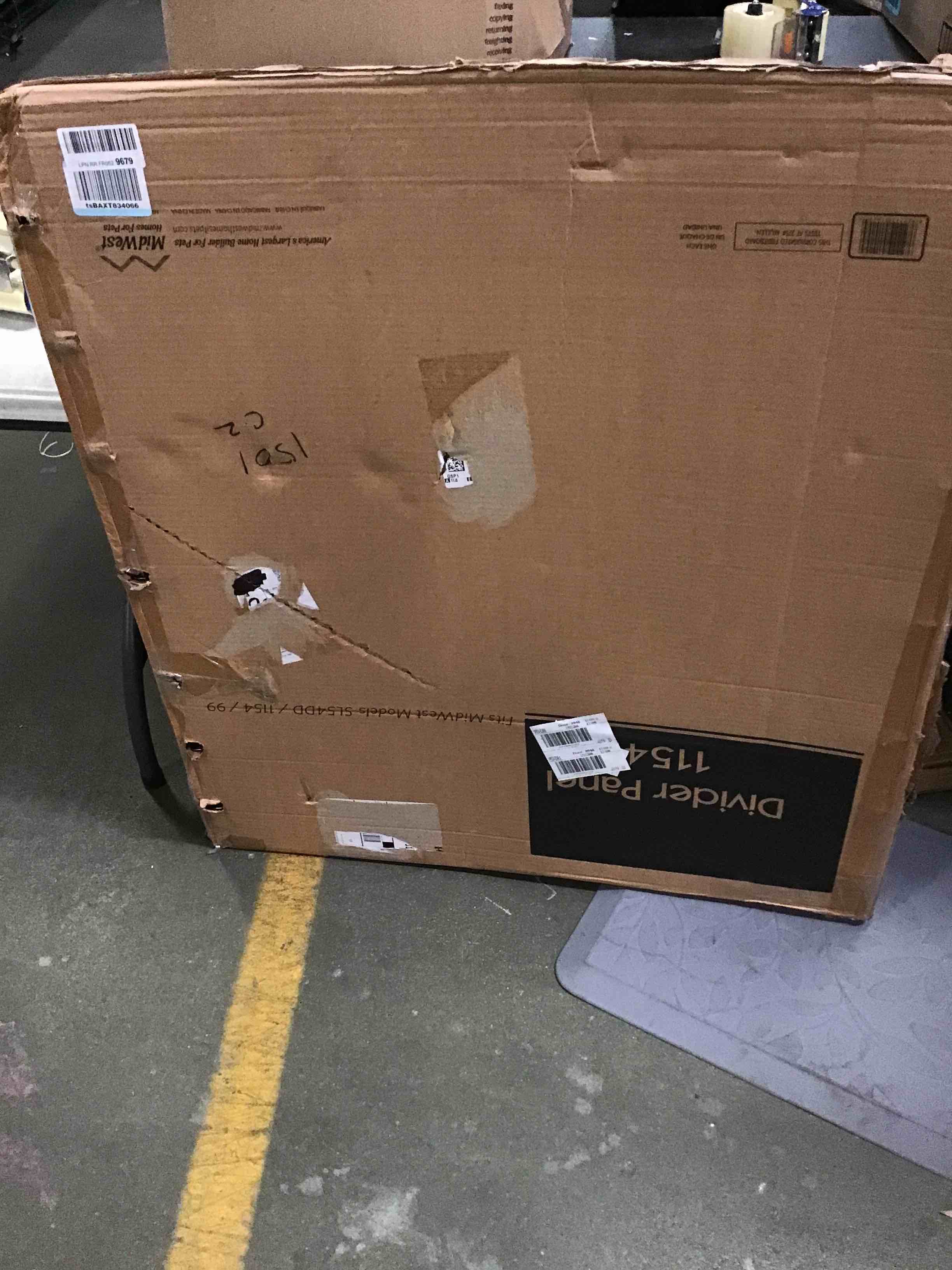 https://s3.amazonaws.com/lotting-images-prod/bidfta/YEL5266202_1690990376864.jpeg