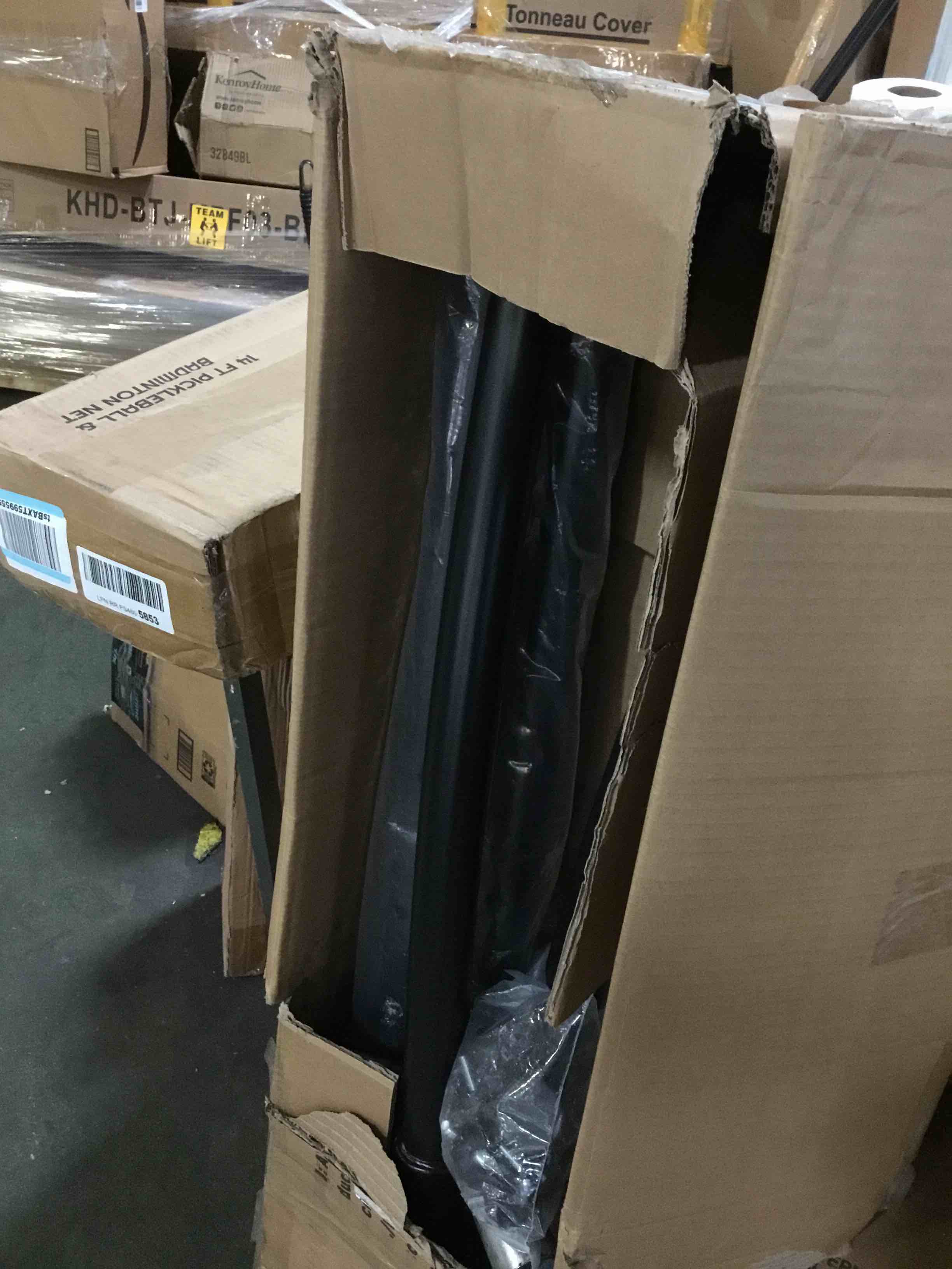 https://s3.amazonaws.com/lotting-images-prod/bidfta/YEL5268905_1691067406307.jpeg