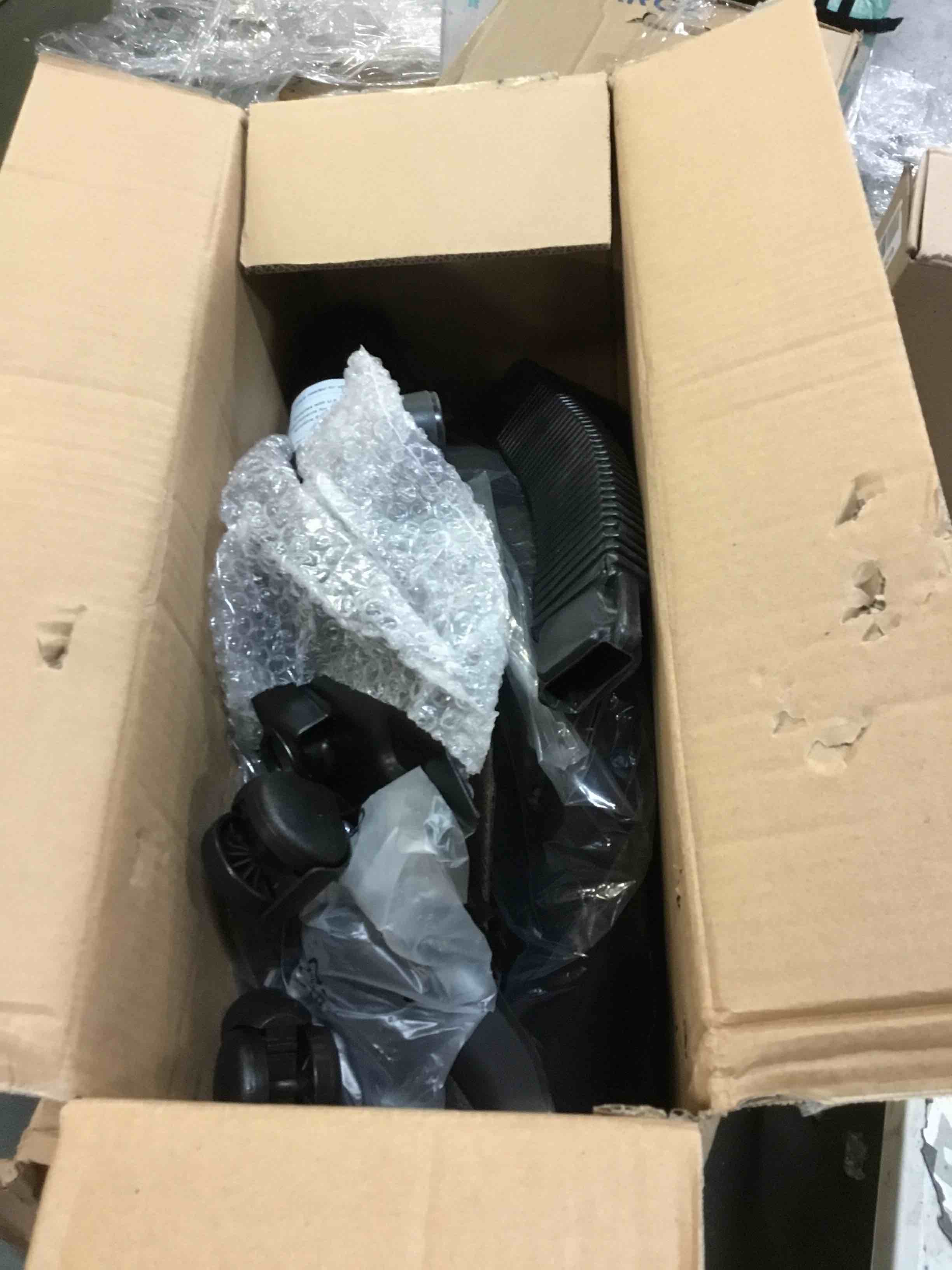 https://s3.amazonaws.com/lotting-images-prod/bidfta/YEL5269193_1691418405403.jpeg