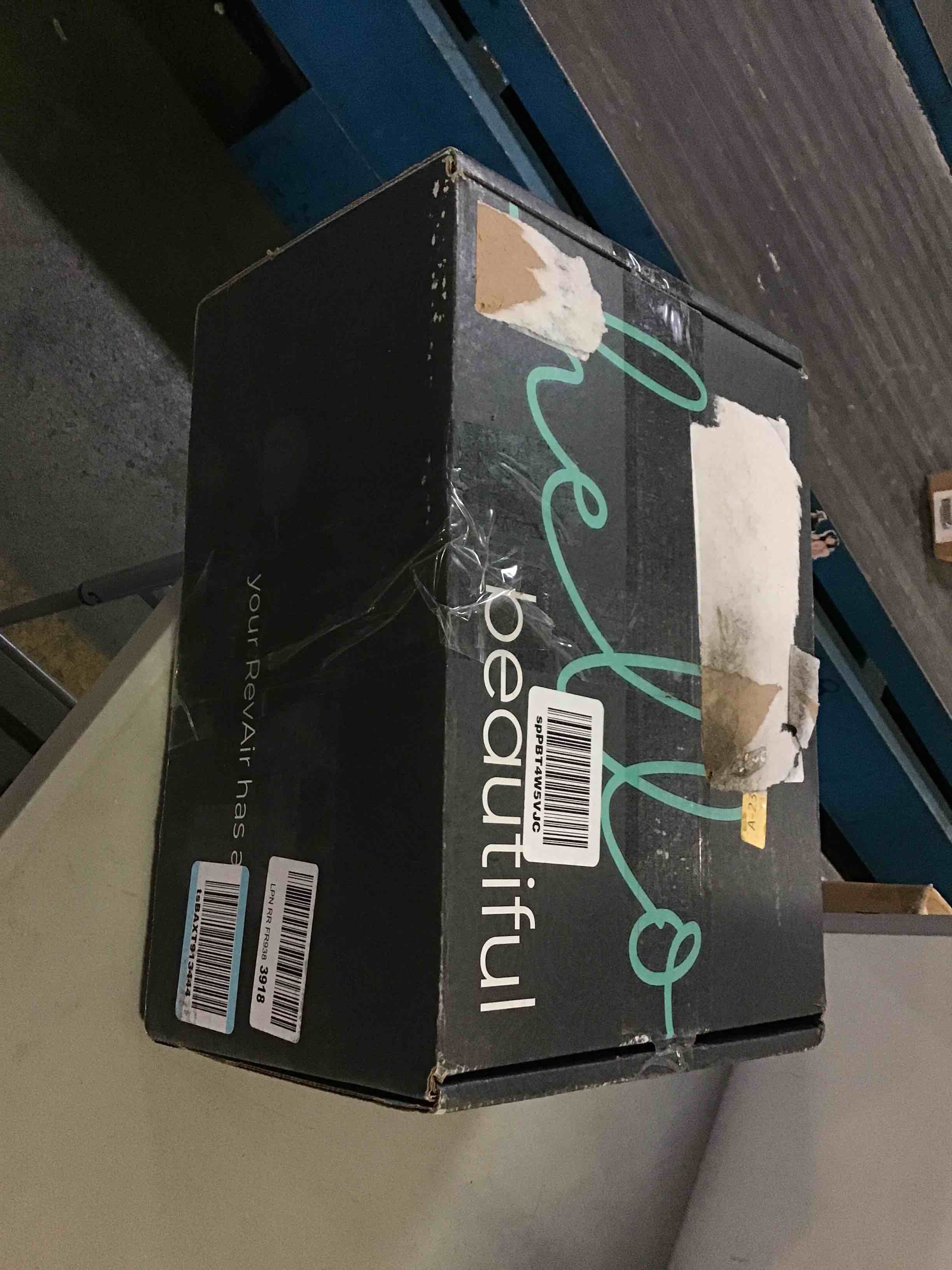 https://s3.amazonaws.com/lotting-images-prod/bidfta/YEL5272952_1690212323259.jpeg