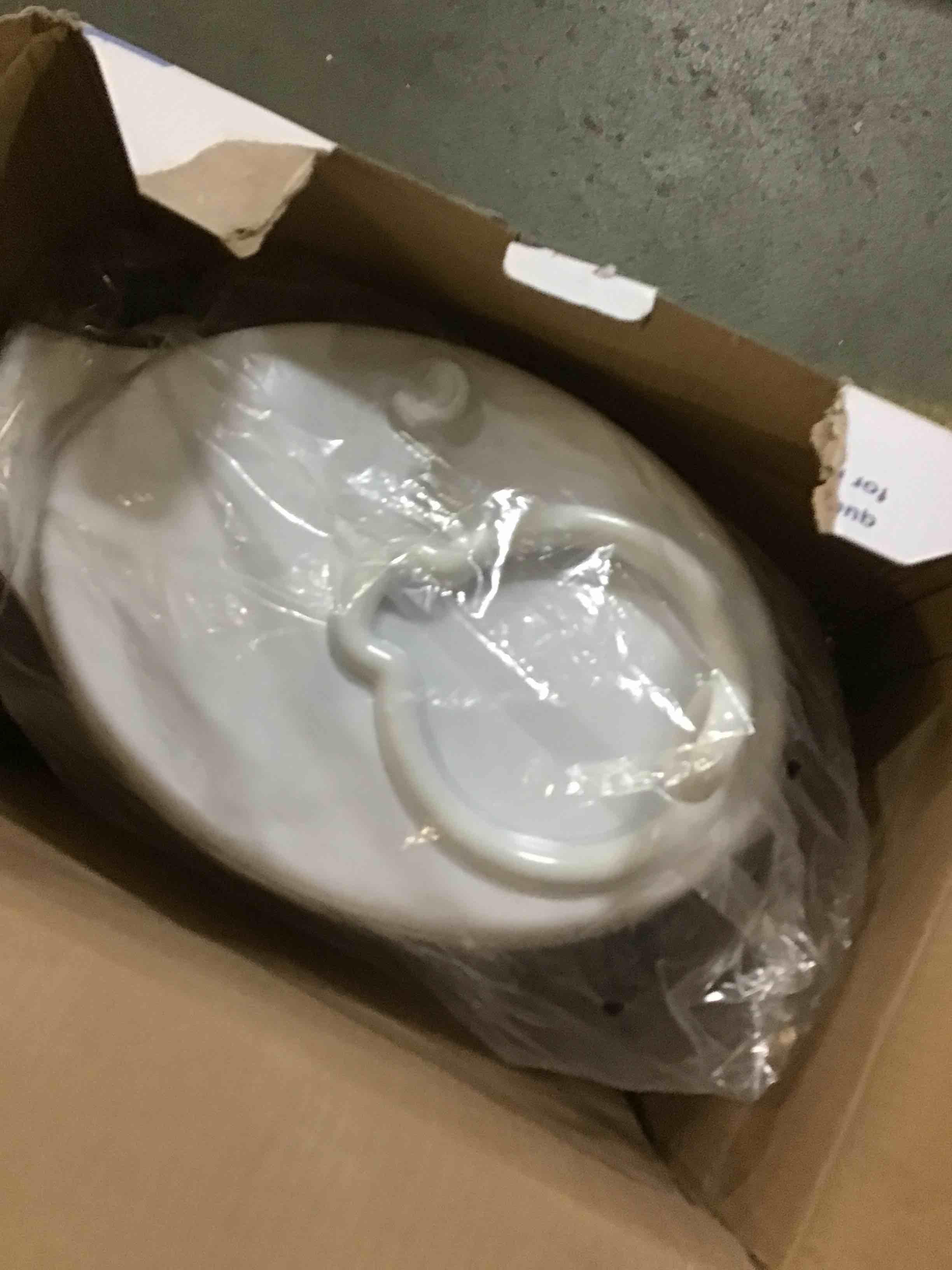 https://s3.amazonaws.com/lotting-images-prod/bidfta/YEL5273091_1690285616955.jpeg