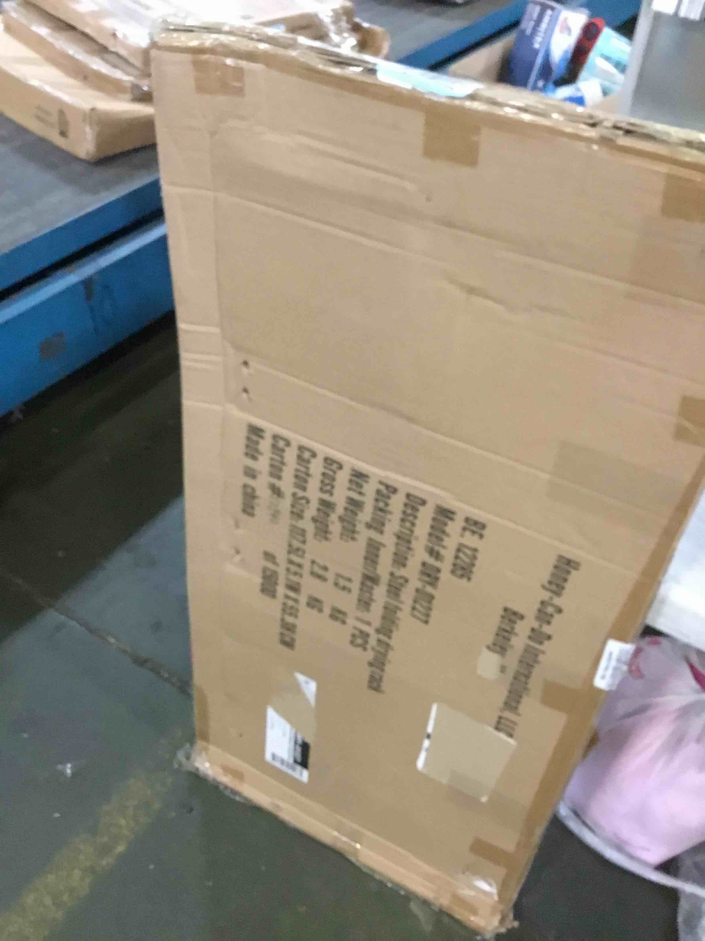 https://s3.amazonaws.com/lotting-images-prod/bidfta/YEL5273647_1690469178257.jpeg