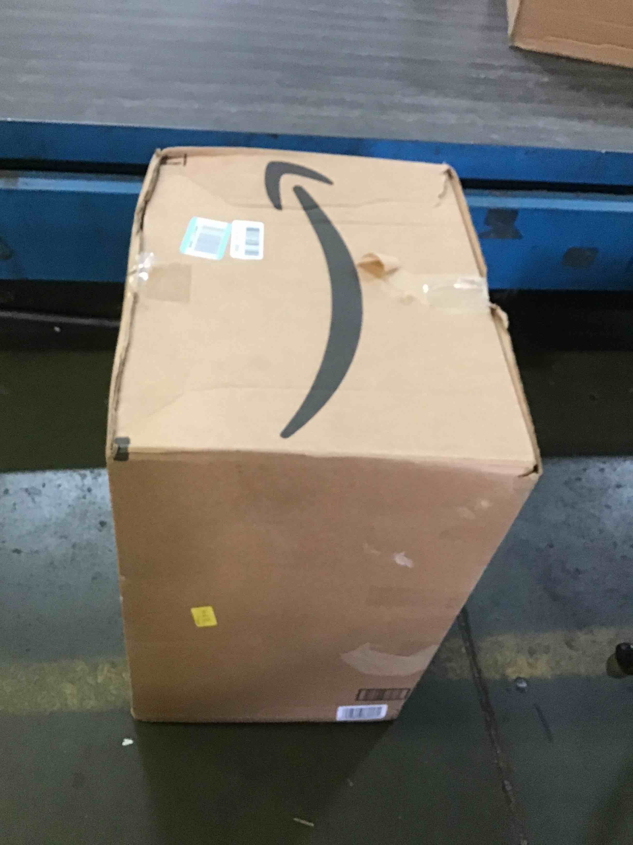 https://s3.amazonaws.com/lotting-images-prod/bidfta/YEL5273731_1690482009982.jpeg