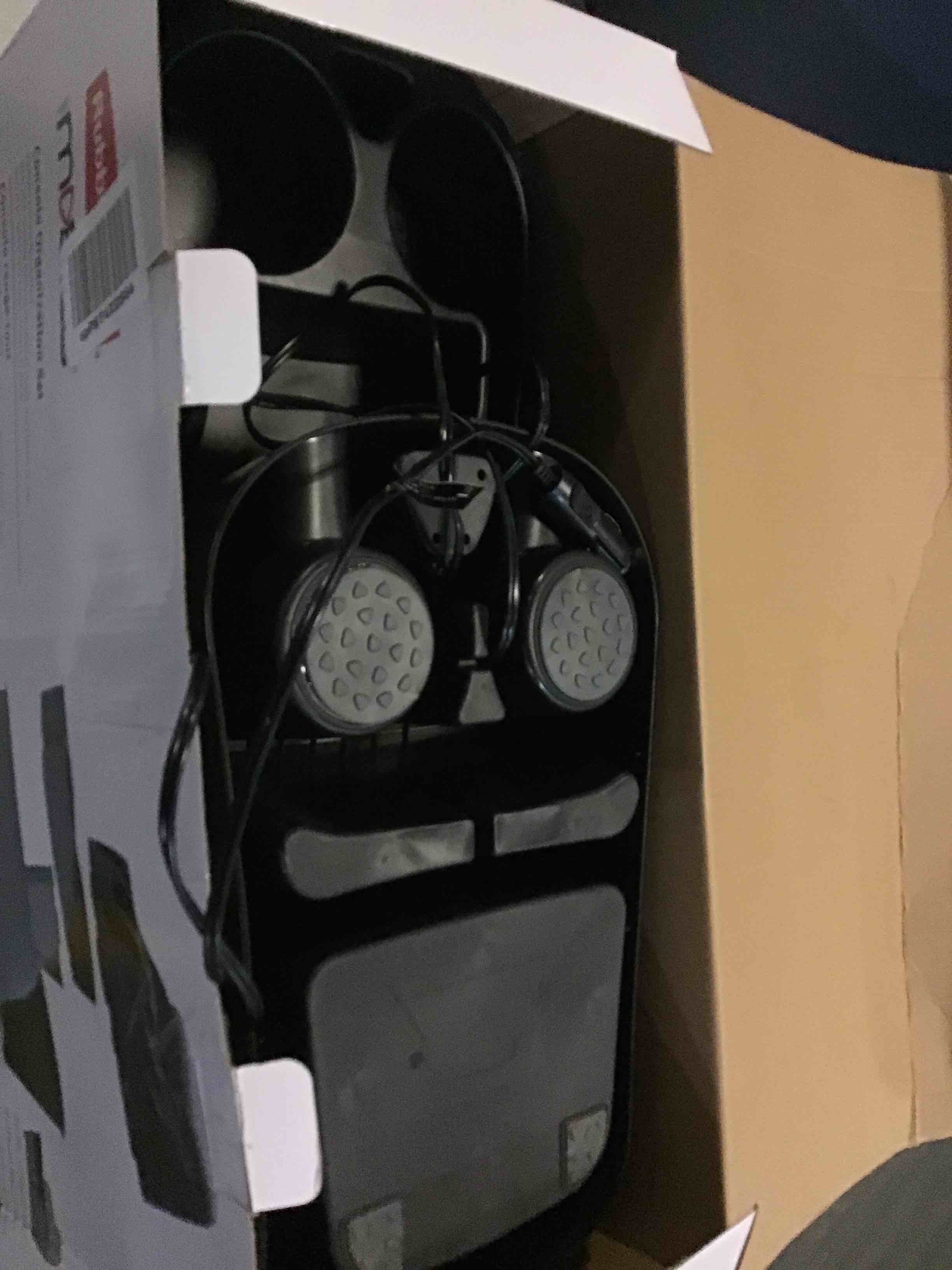 https://s3.amazonaws.com/lotting-images-prod/bidfta/YEL5273829_1690547261290.jpeg