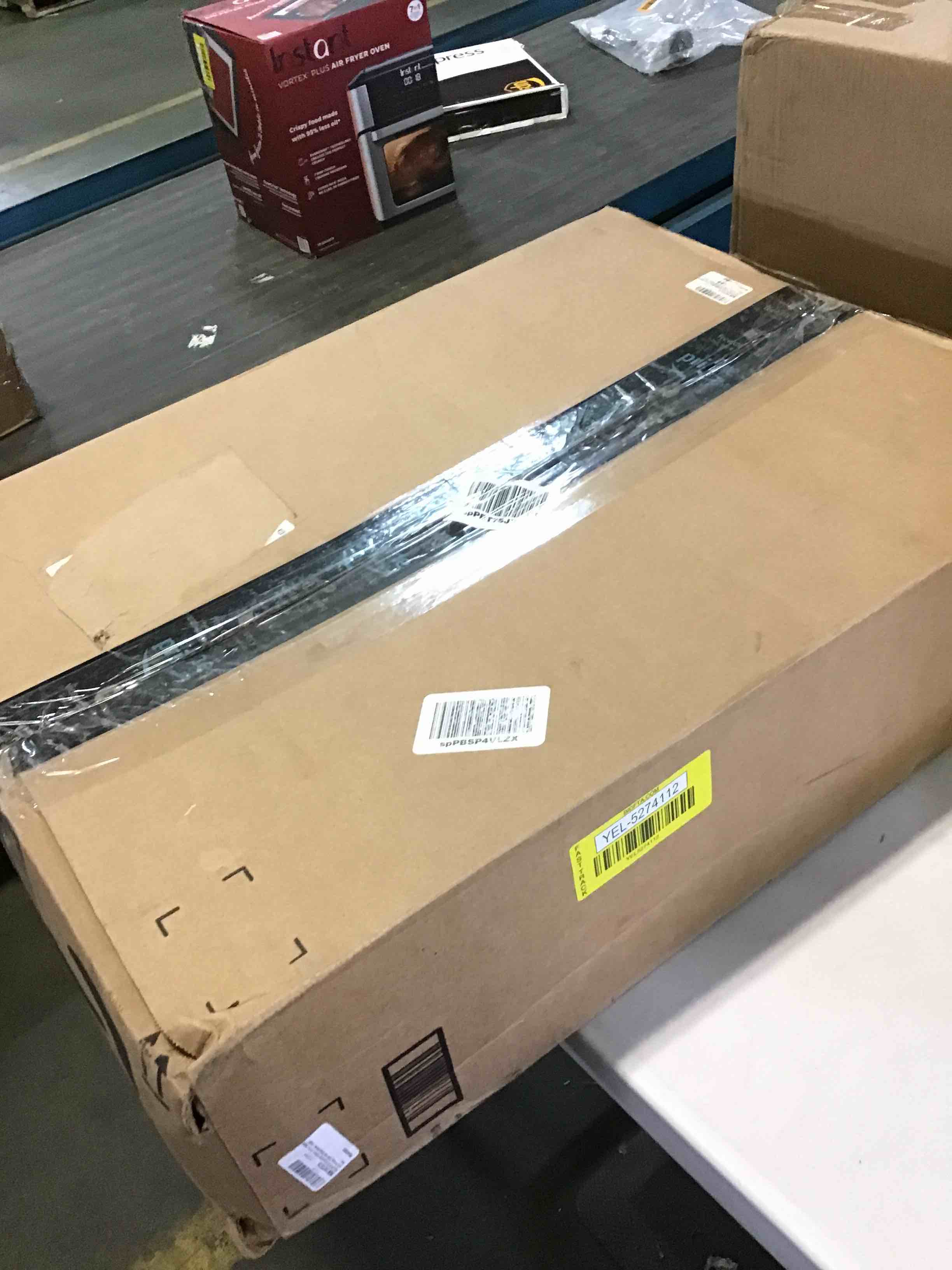 https://s3.amazonaws.com/lotting-images-prod/bidfta/YEL5274112_1690815557850.jpeg