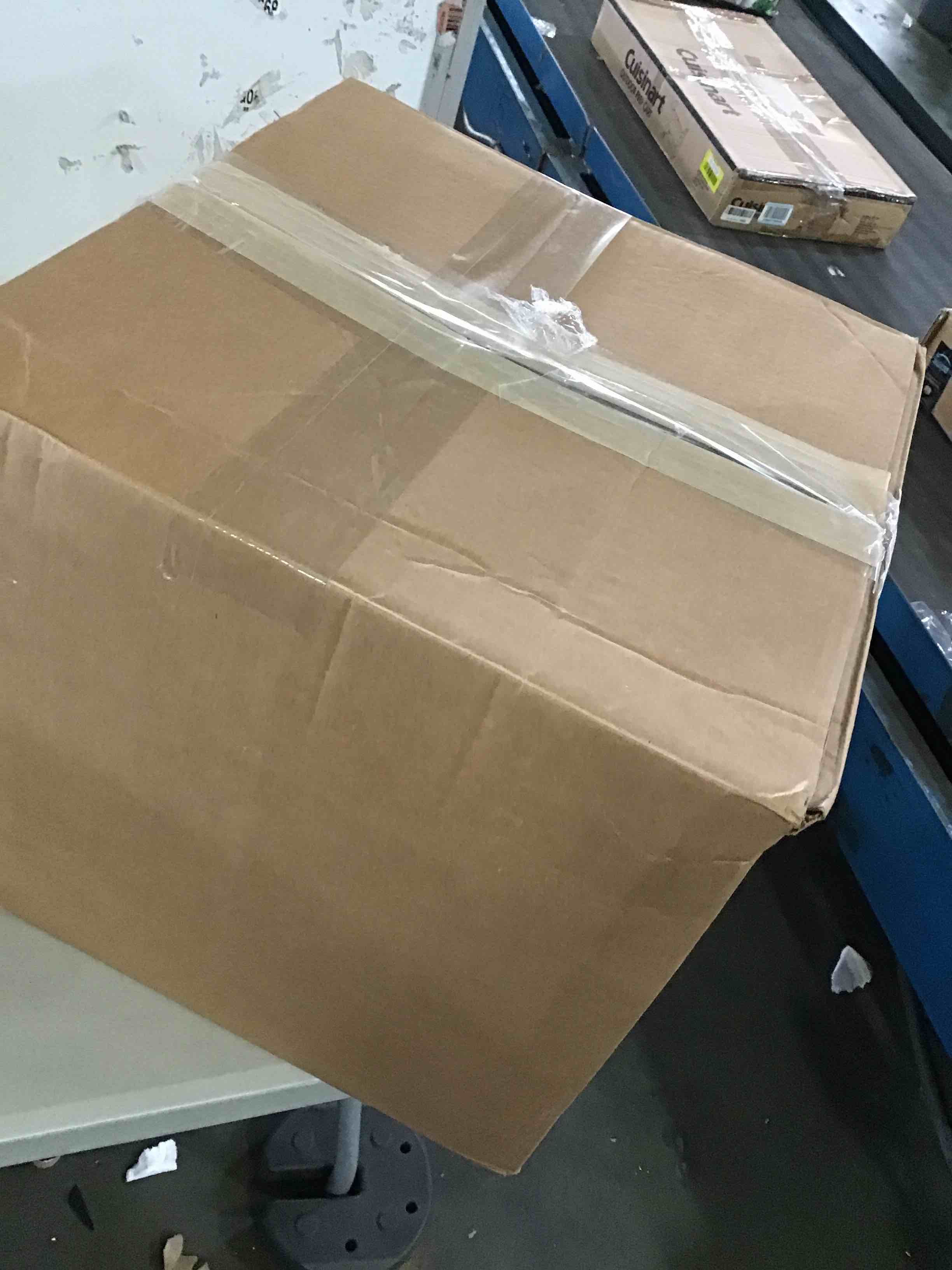 https://s3.amazonaws.com/lotting-images-prod/bidfta/YEL5274285_1690893777592.jpeg