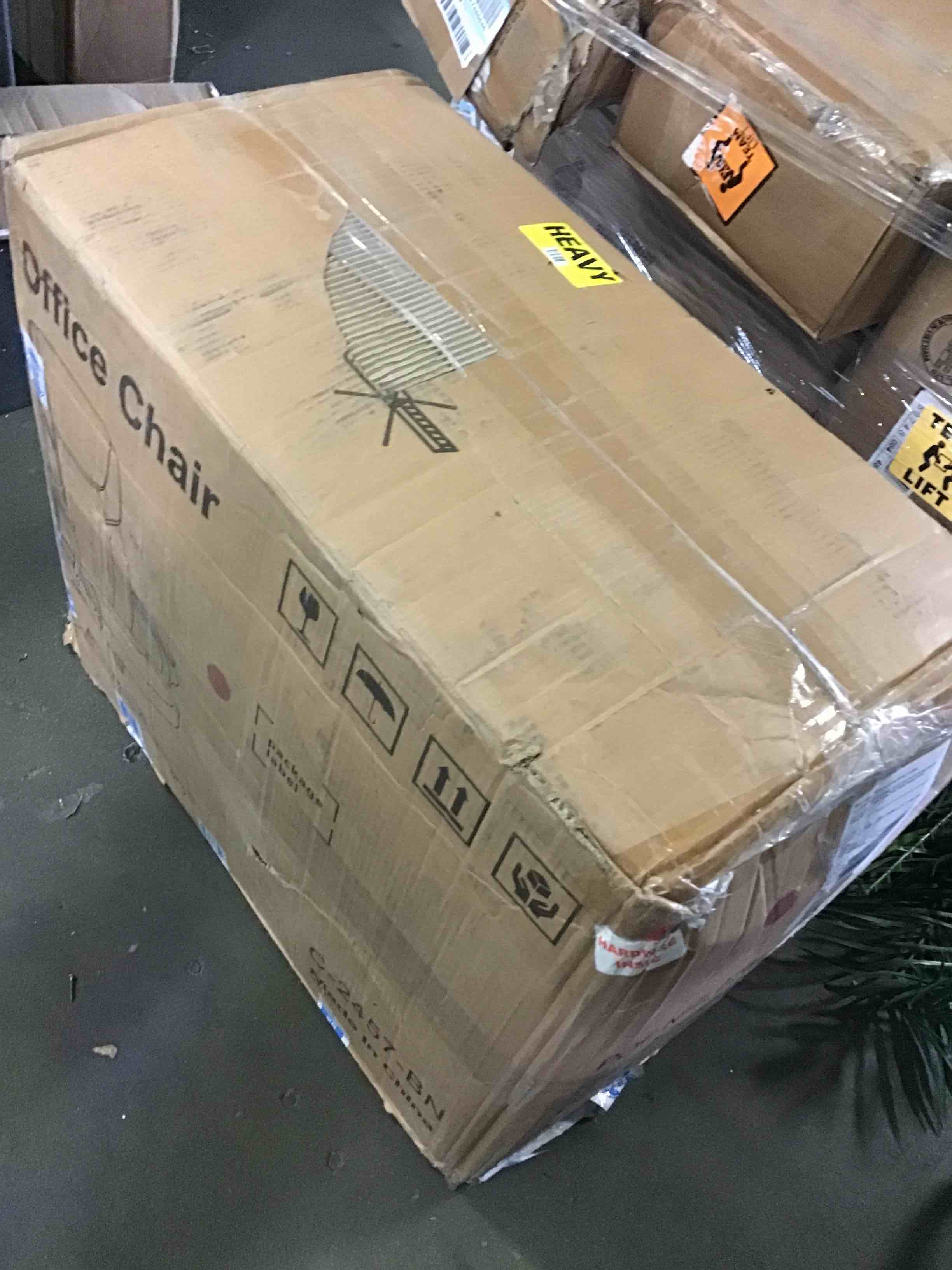 https://s3.amazonaws.com/lotting-images-prod/bidfta/YEL5274346_1690904856195.jpeg