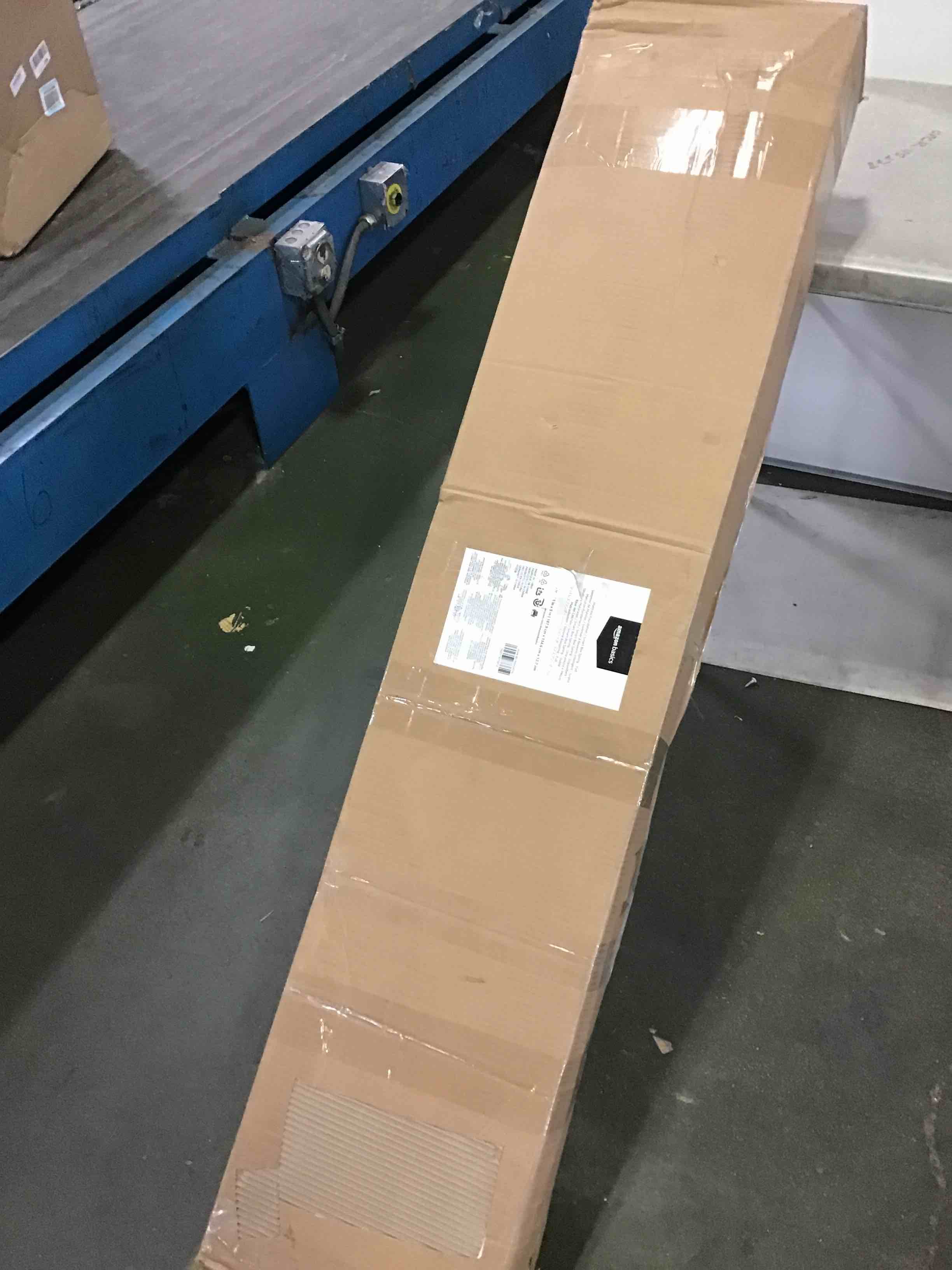 https://s3.amazonaws.com/lotting-images-prod/bidfta/YEL5276840_1689000005355.jpeg