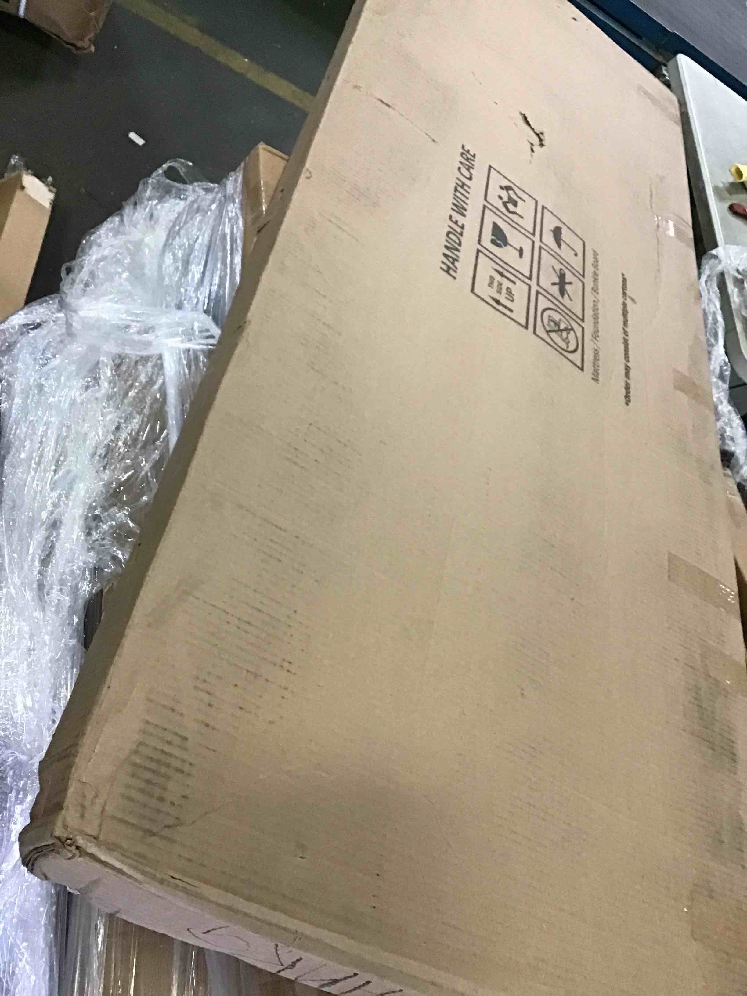 https://s3.amazonaws.com/lotting-images-prod/bidfta/YEL5276881_1689006014572.jpeg