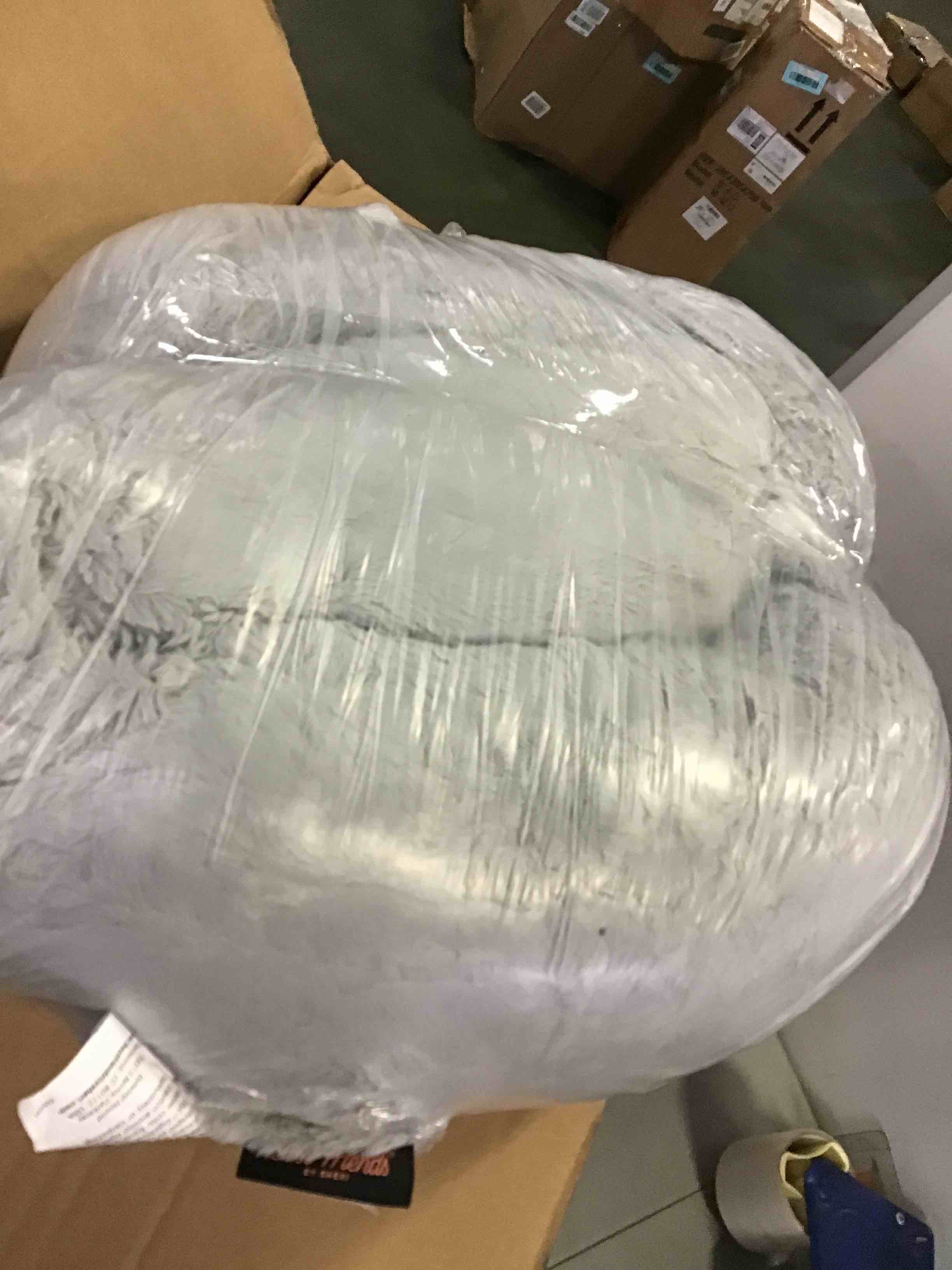 https://s3.amazonaws.com/lotting-images-prod/bidfta/YEL5277393_1689253038526.jpeg